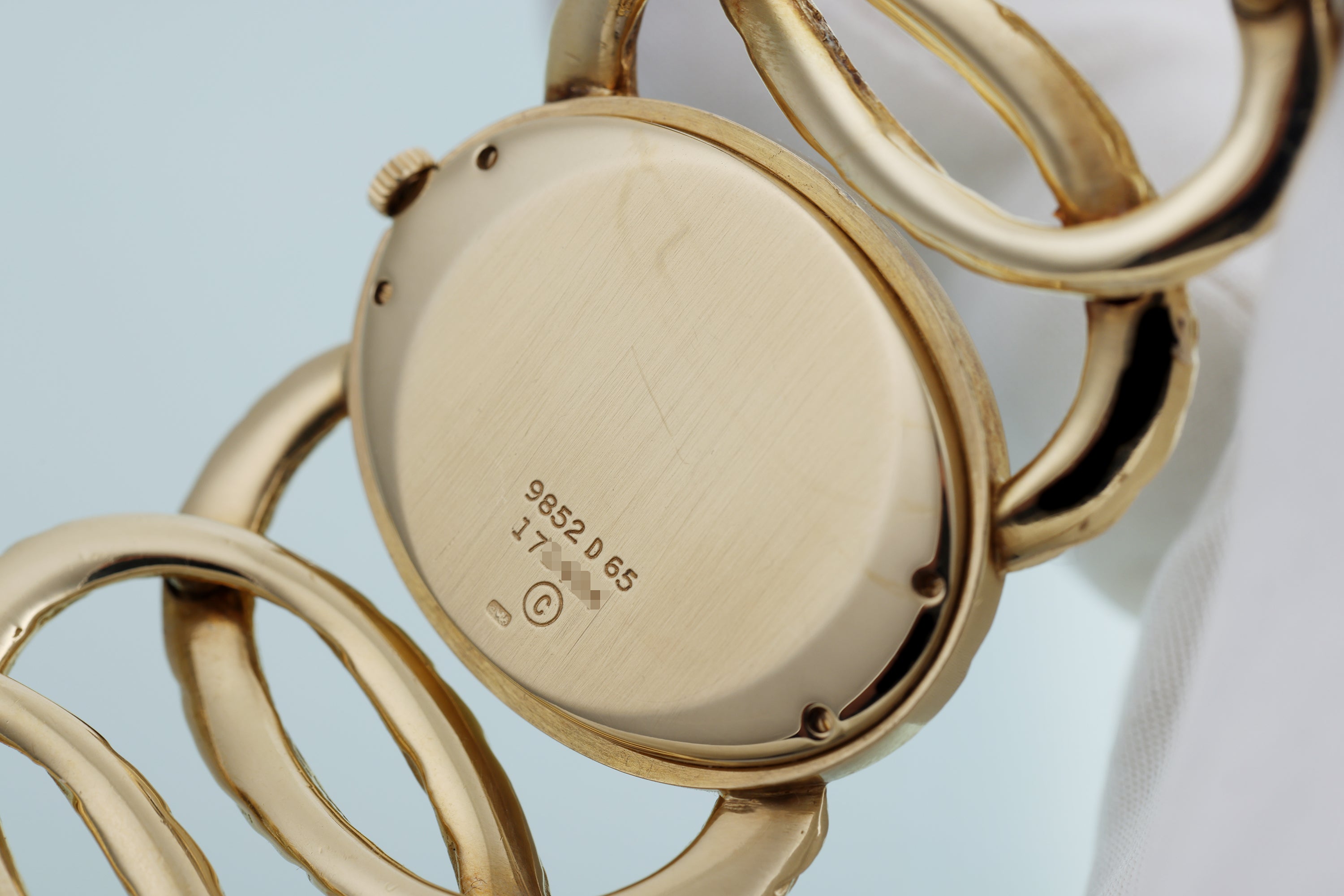 Piaget Bamboo Ladies Bracelet Wristwatch | REF. 9852 D 65 | Nephrite Jade Dial | 18k Yellow Gold | 32mm | Manual Wind | 1970s