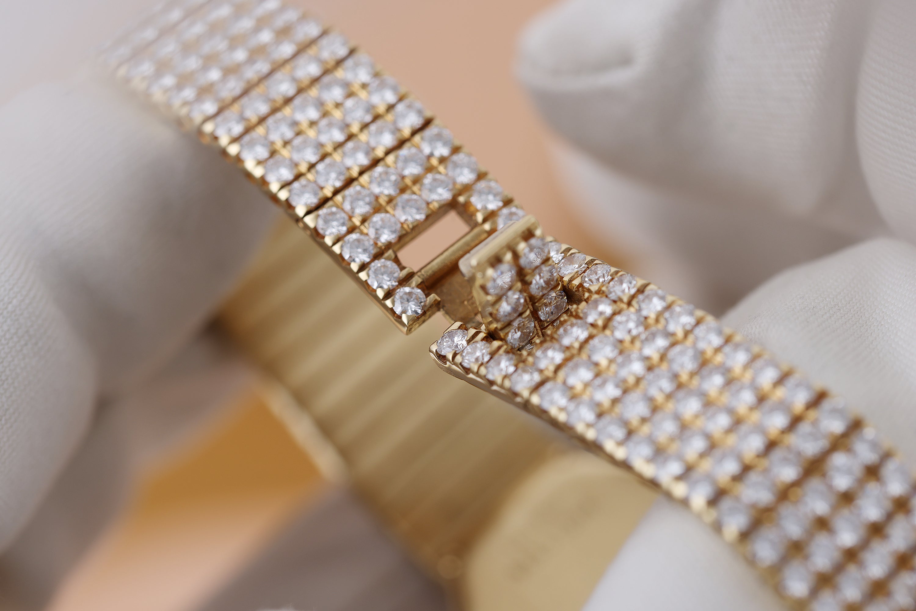 Rare Vintage Piaget Heart-Shaped Ladies Diamond Watch | REF. 8401 C 626 | Pave Diamond | 21.5mm | 18k Yellow Gold | 1980's | Quartz