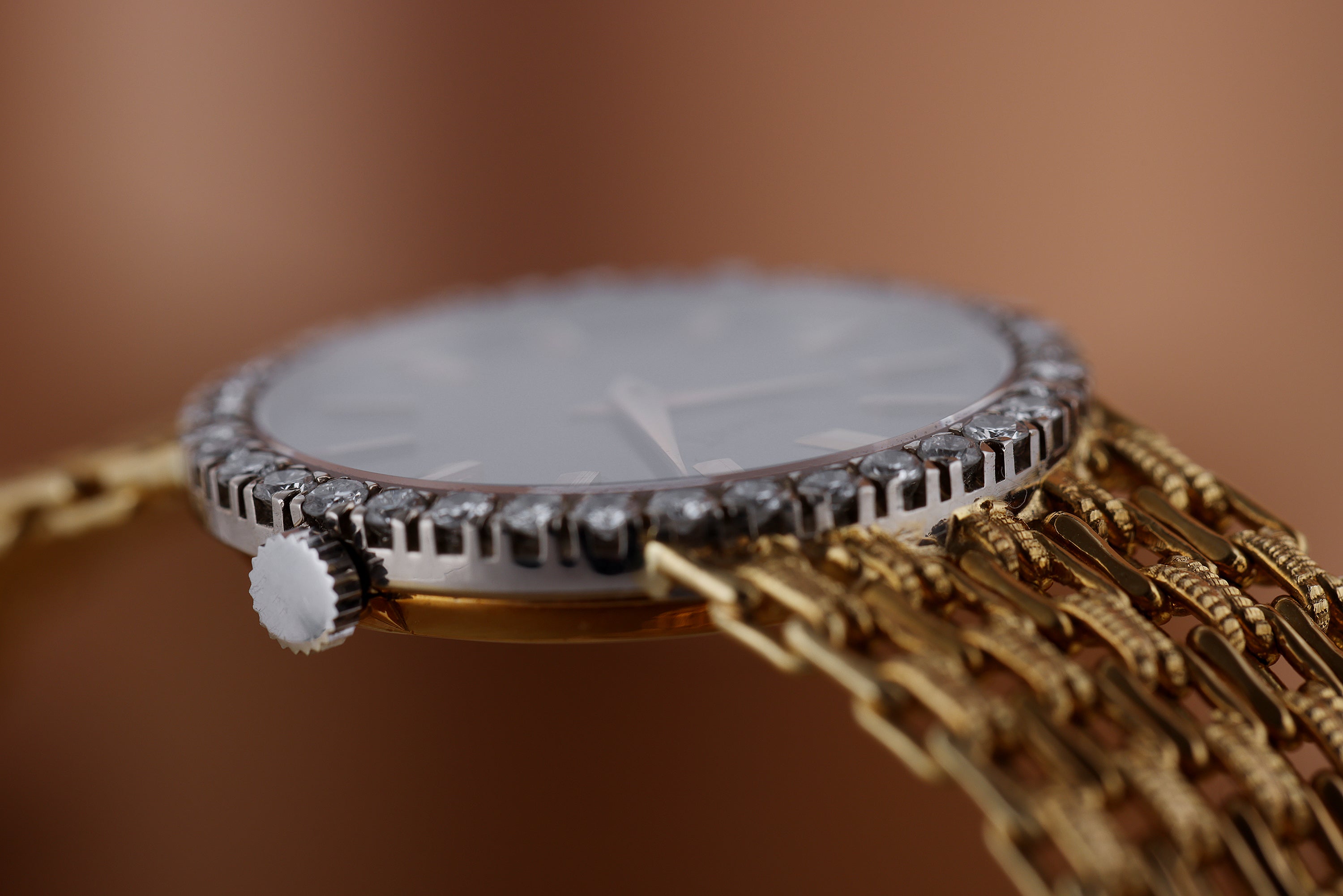 Piaget 1980s Ladies Wristwatch | REF. 926 N 33 | Blue Dial & Diamond Bezel | 24mm | 18k Yellow & White Gold