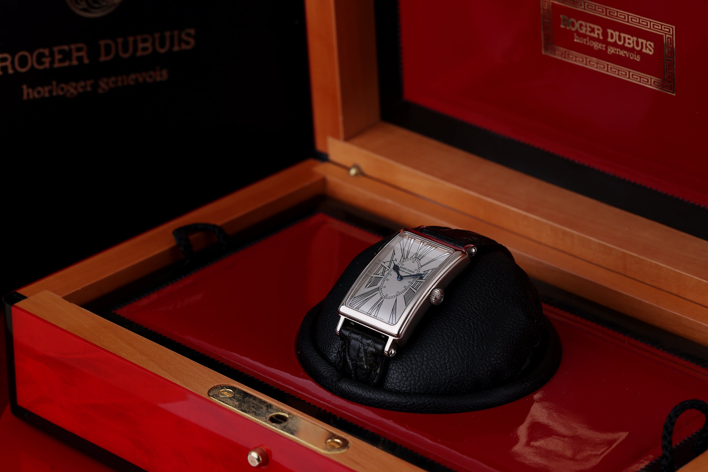 Roger Dubuis Much More | REF. M25 18 0 | Silver Dial | 25mm | 18k White Gold