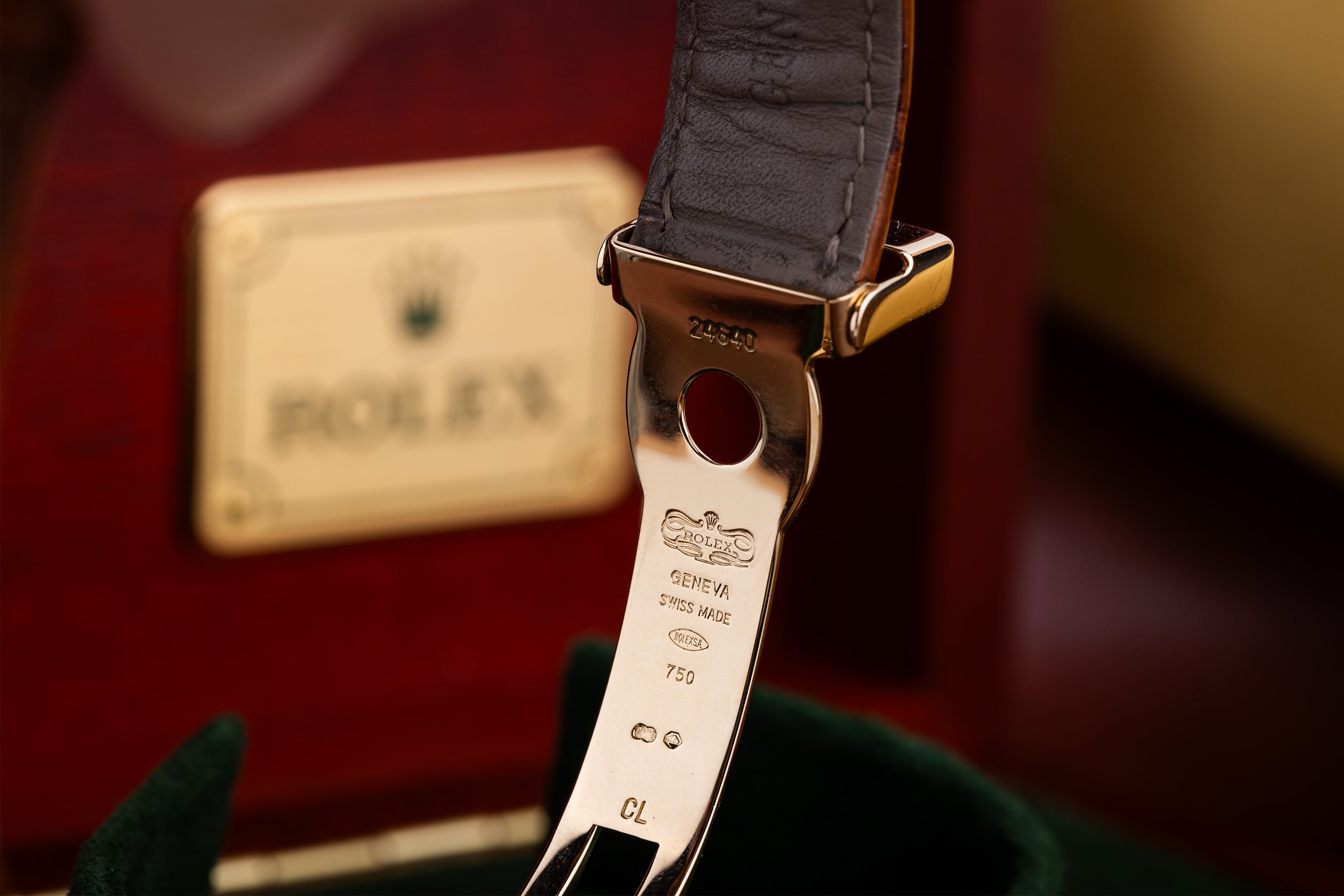 Rolex Daytona | REF. 116518 | Black Mother of Pearl Dial | Box & Papers | 18k Yellow Gold