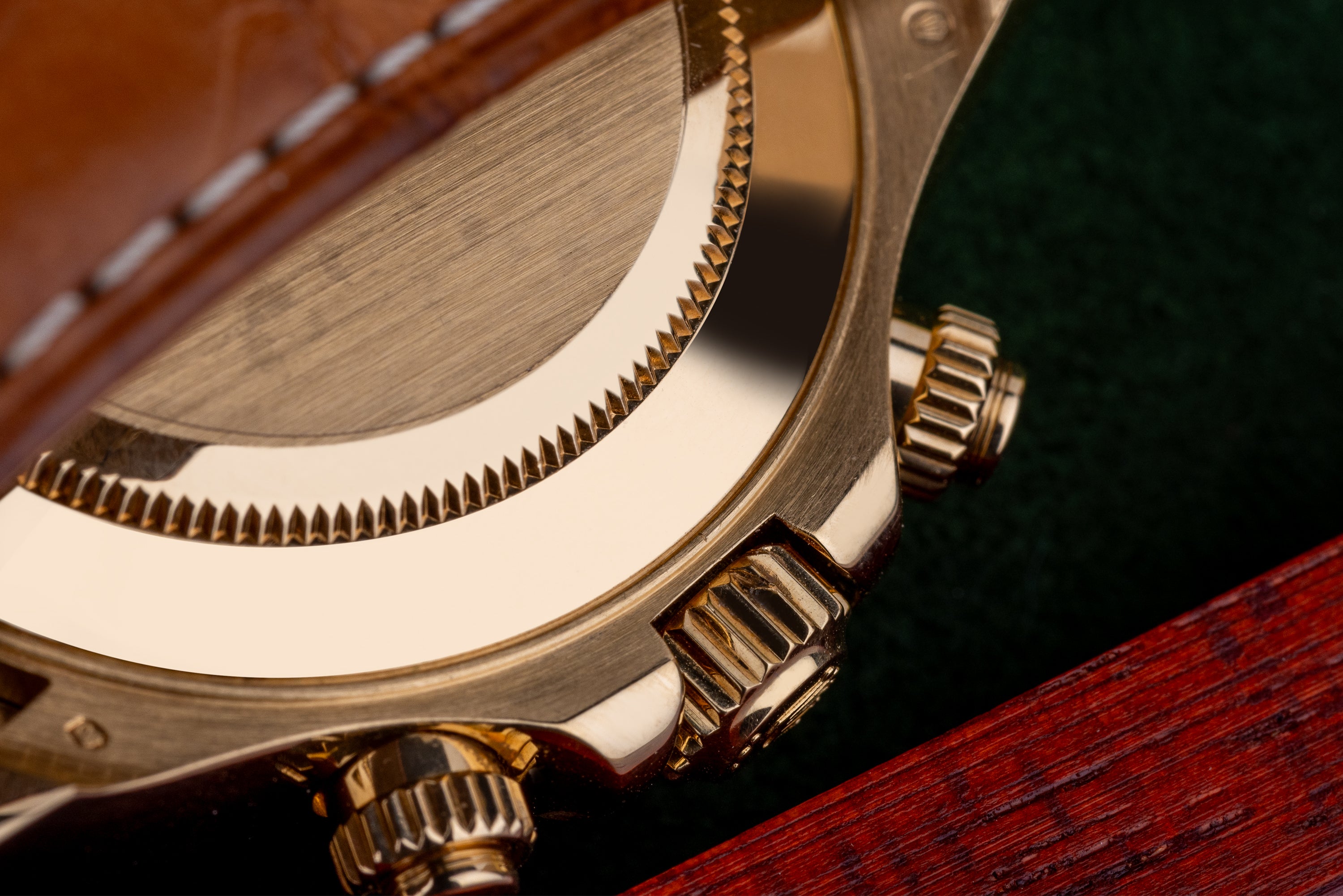 Rolex Daytona | REF. 116518 | Black Mother of Pearl Dial | Box & Papers | 18k Yellow Gold