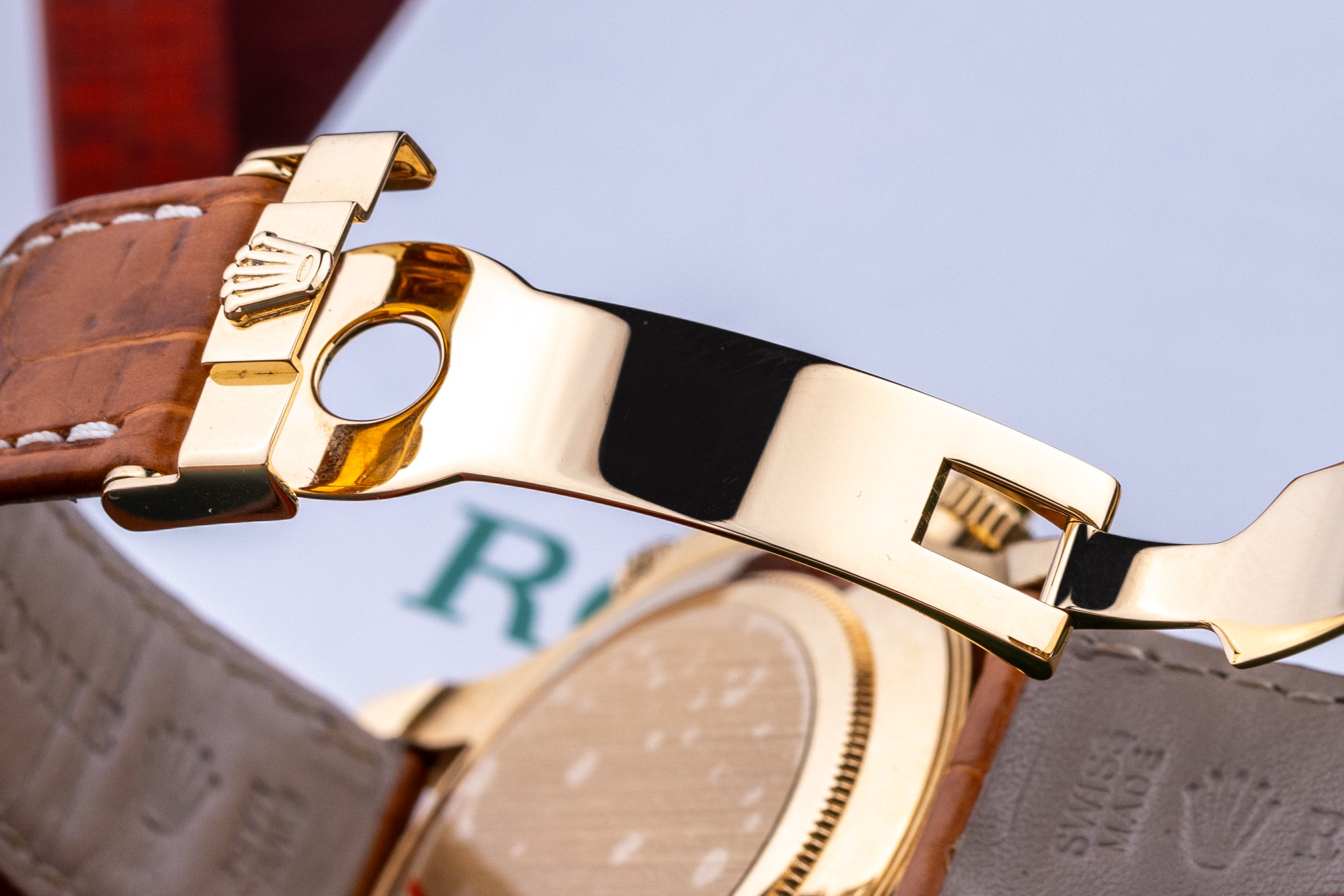 Rolex Daytona | REF. 116518 | Black Mother of Pearl Dial | Box & Papers | 18k Yellow Gold