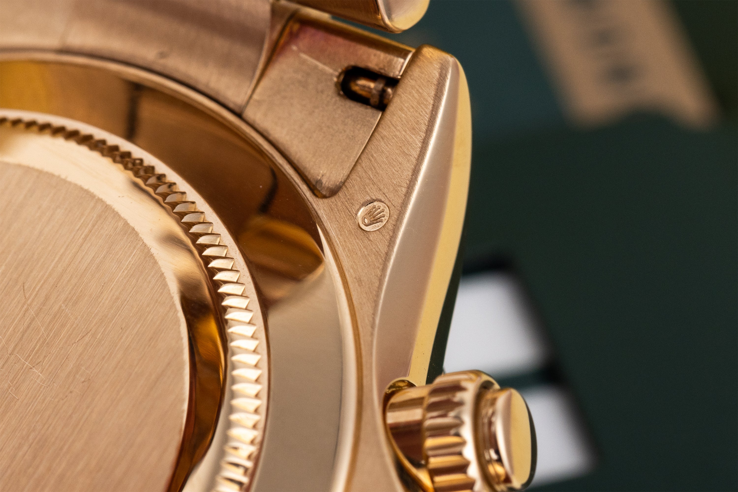 Rolex Daytona | REF. 116528 | White 'APH' Dial | Box & Papers | 2012 | 18k Yellow Gold