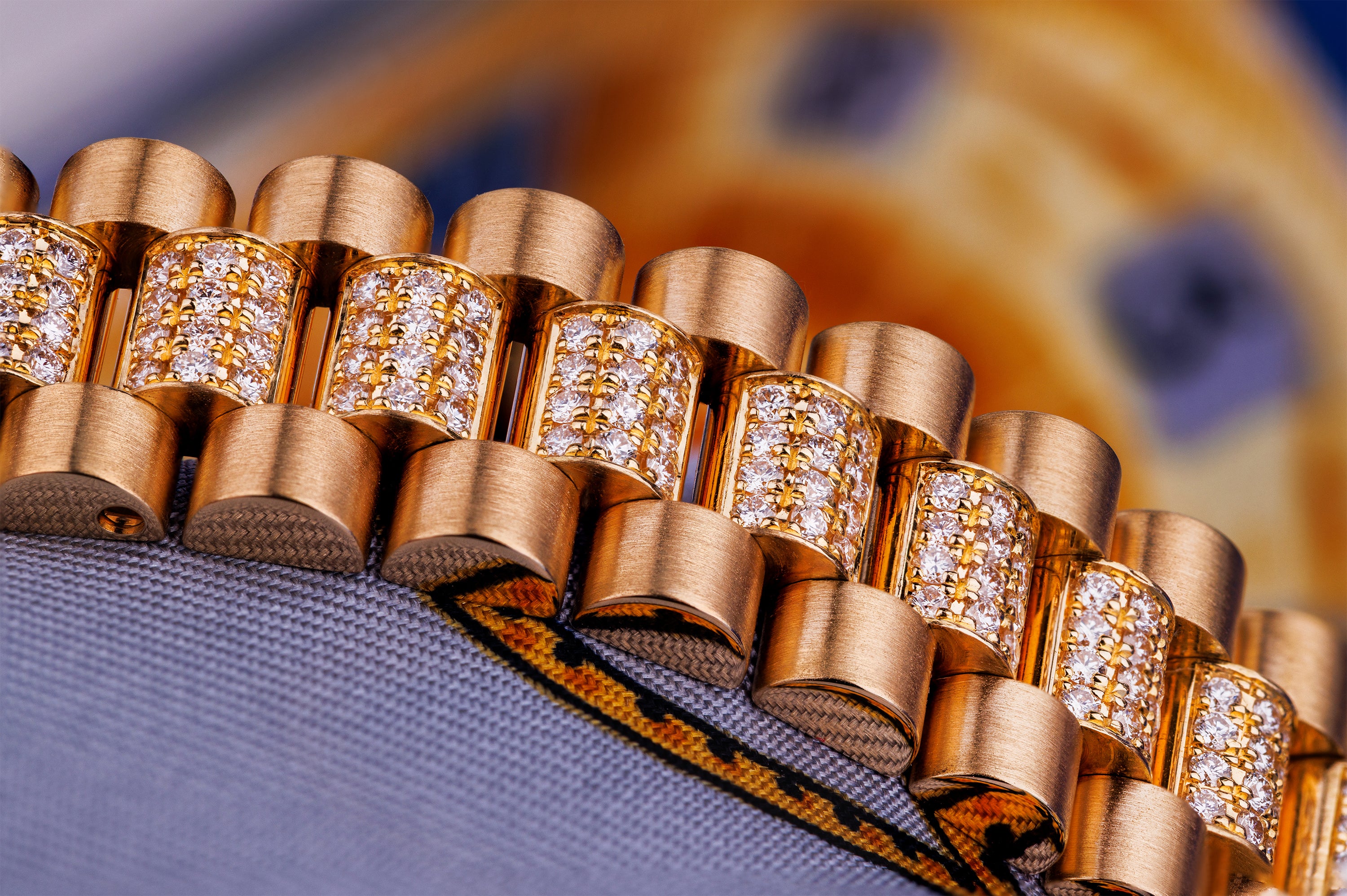 Rolex Lady DateJust 26mm | REF. 179138 | Black Diamond Dial & Diamond Bracelet | 18k Yellow Gold | Box & Papers | 2004