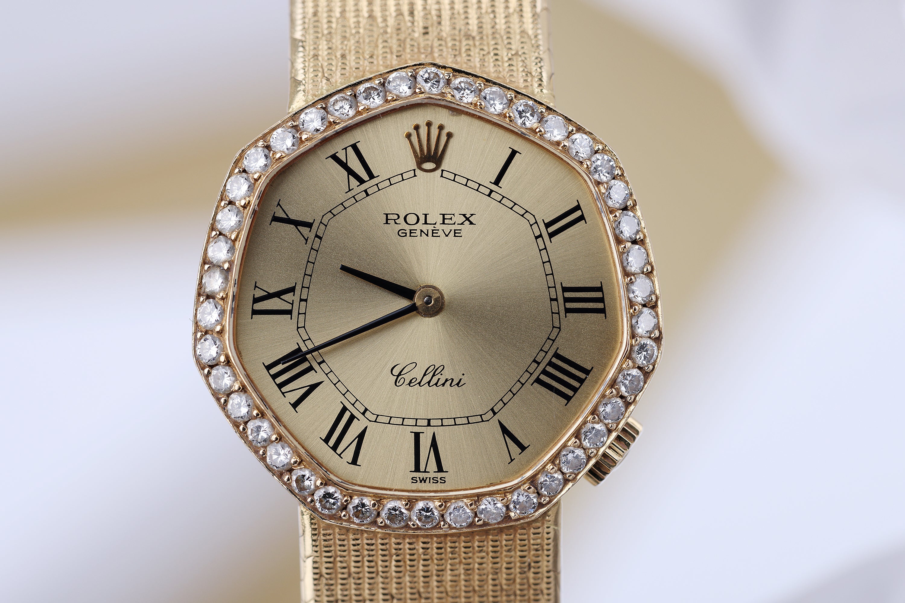 Ultra Rare Heptagon-Shaped Rolex Ladies Cellini | REF. 4637 | Diamond Bezel | 25mm | 18k Yellow Gold | Manual Wind | 1981
