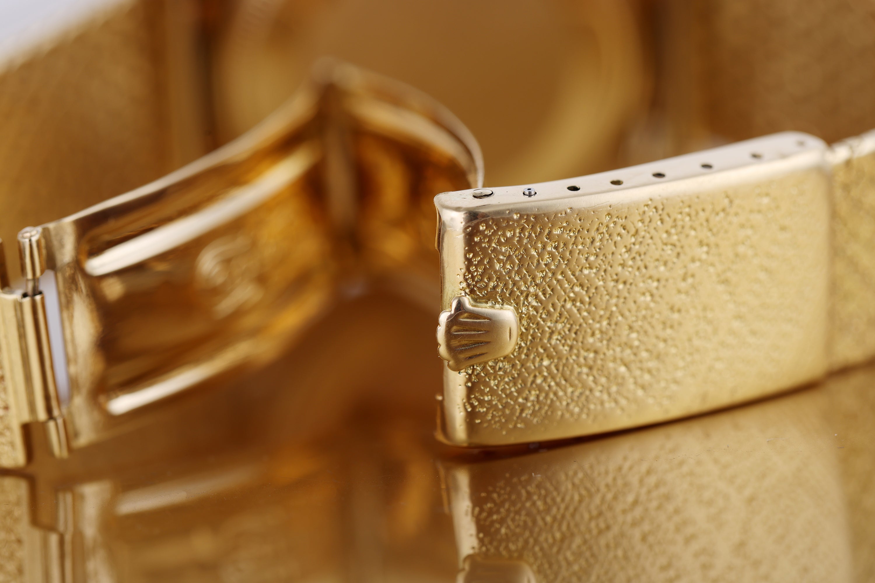 Rolex Oyster Perpetual Date | REF. 1501 | Zephyr Dial | 18k Yellow Gold | 1966