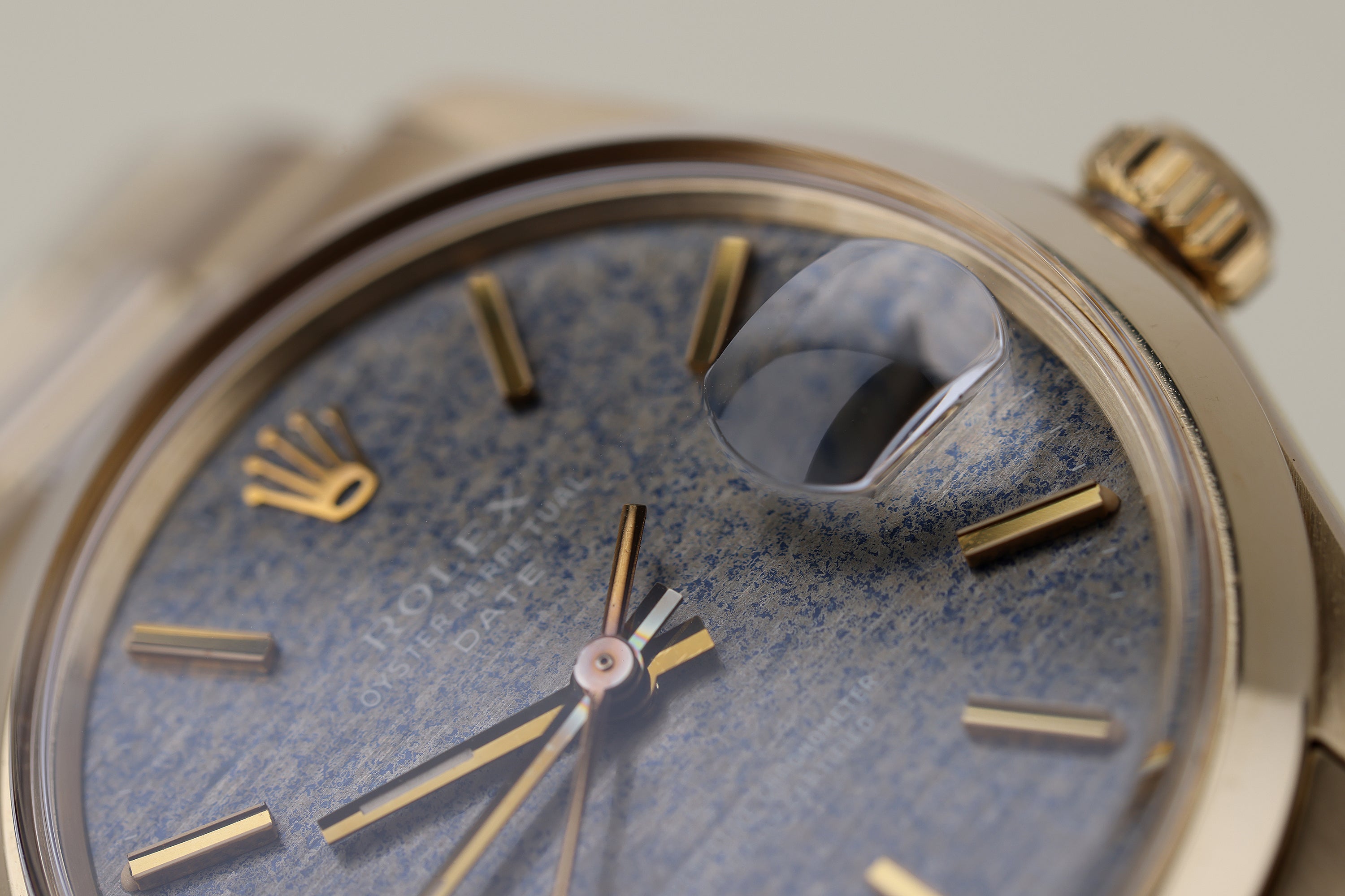 Rare Rolex Date 34 | REF. 1500 | Grey Mosaic Dial | 14k Yellow Gold | 1973