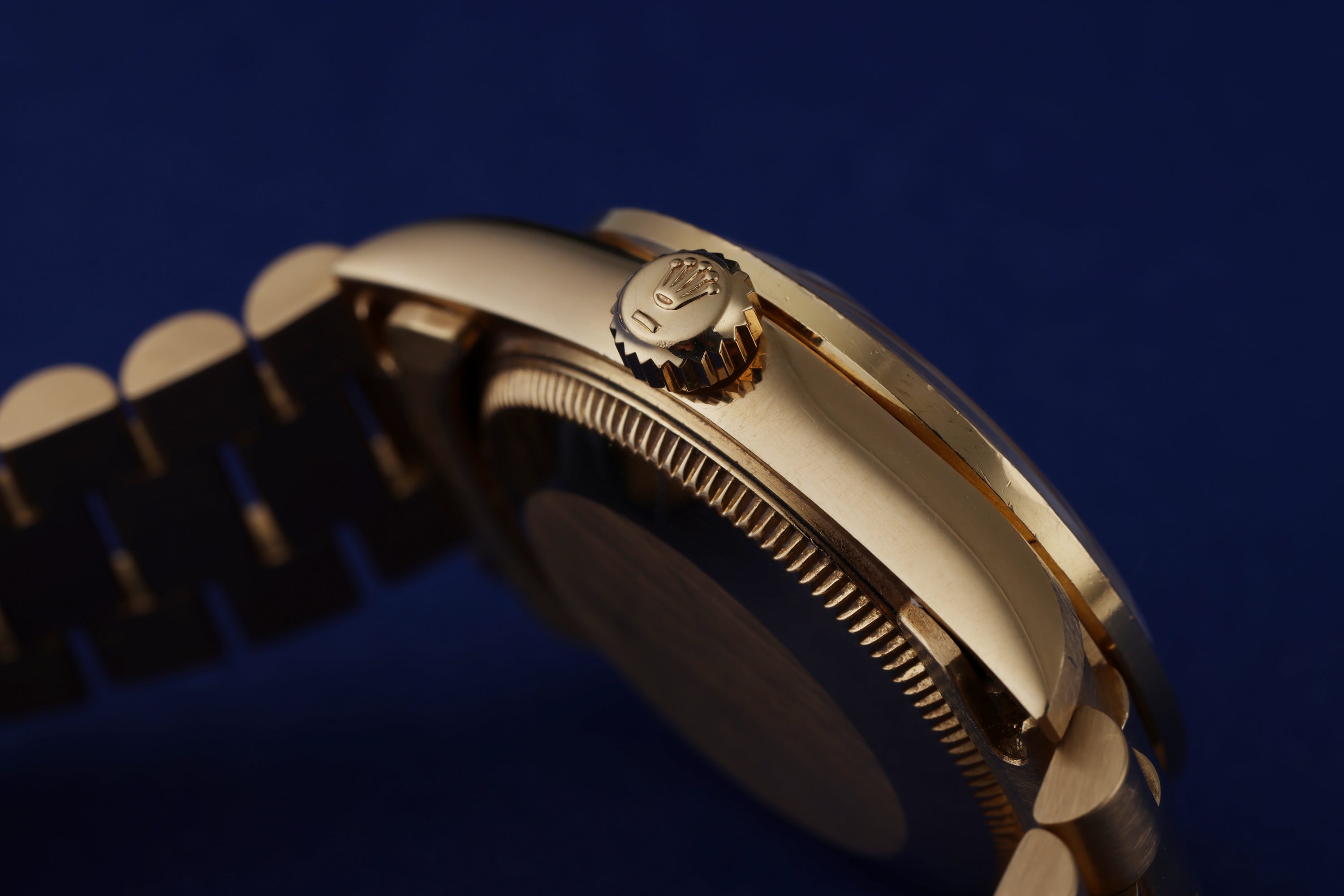 Rare Factory Rolex Midsize DateJust 68288 18K Yellow Gold Lapis Lazuli Diamond Dial