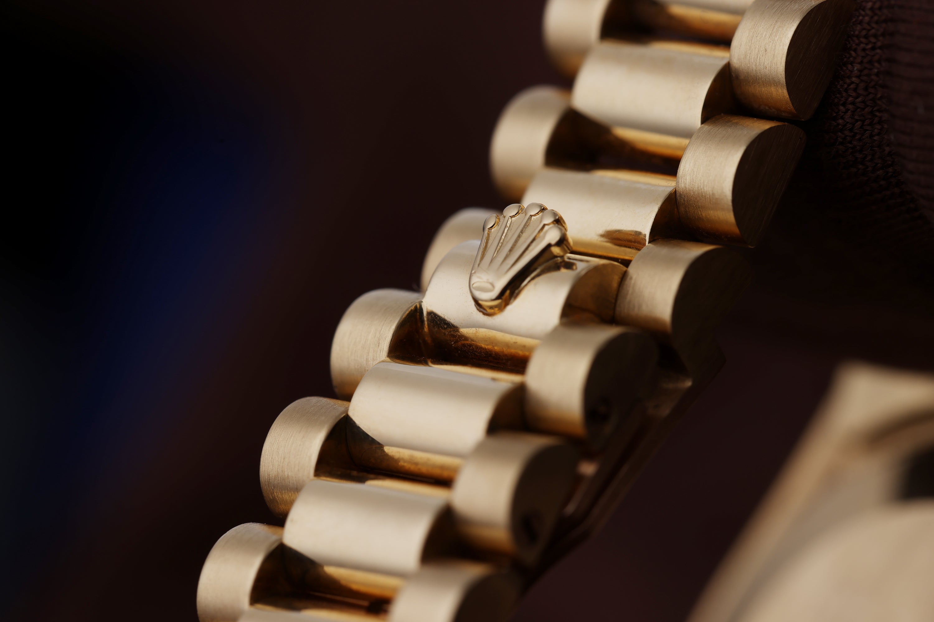 Rare Rolex DateJust Midsize | REF. 68288 | Lapis Lazuli Diamond Dial | 18k Yellow Gold | 1991