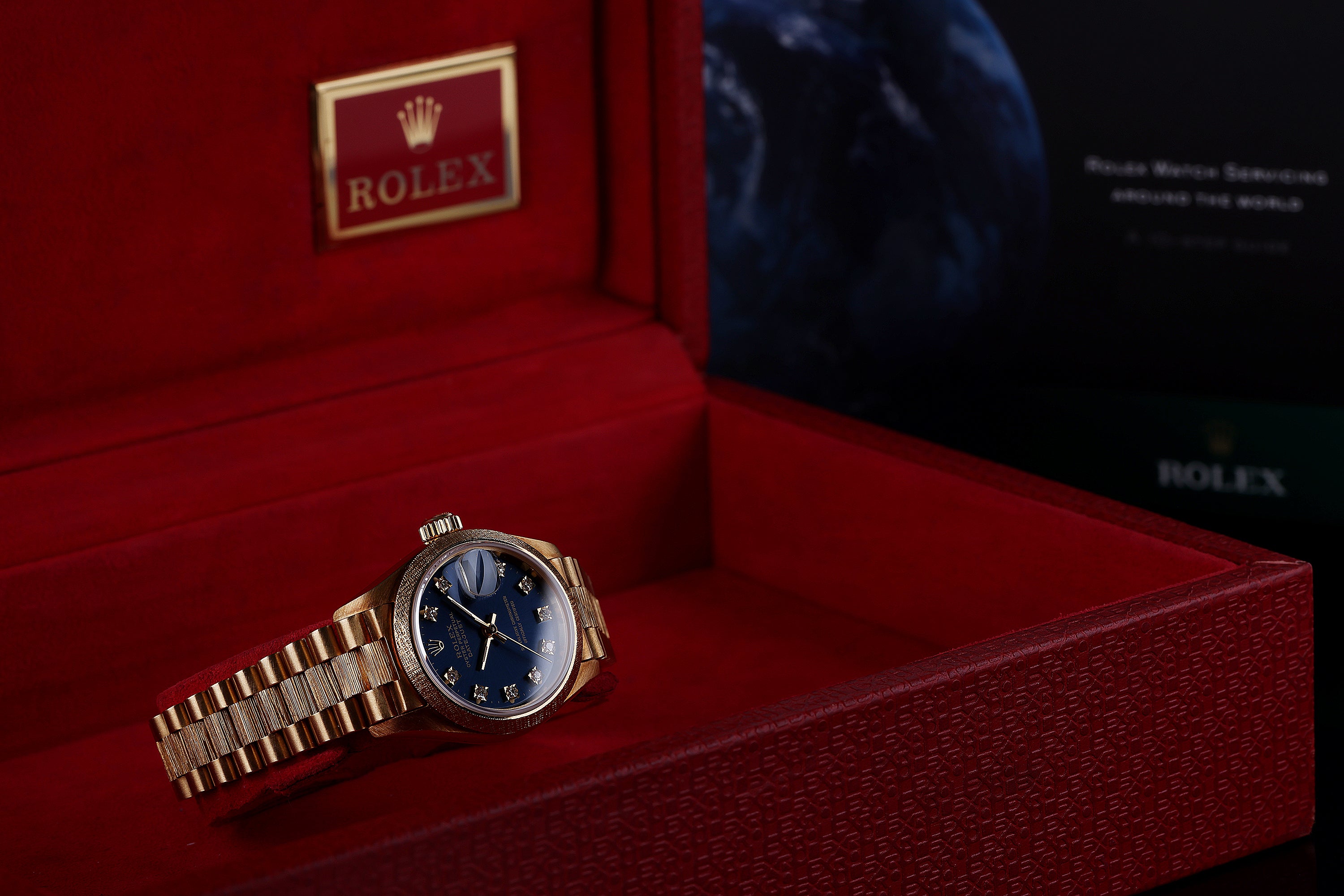Rolex Lady DateJust 26mm | REF. 69018 | Morellis / Florentine Finish | Blue Diamond Dial | Box & Papers + Rolex Service Papers | 1994