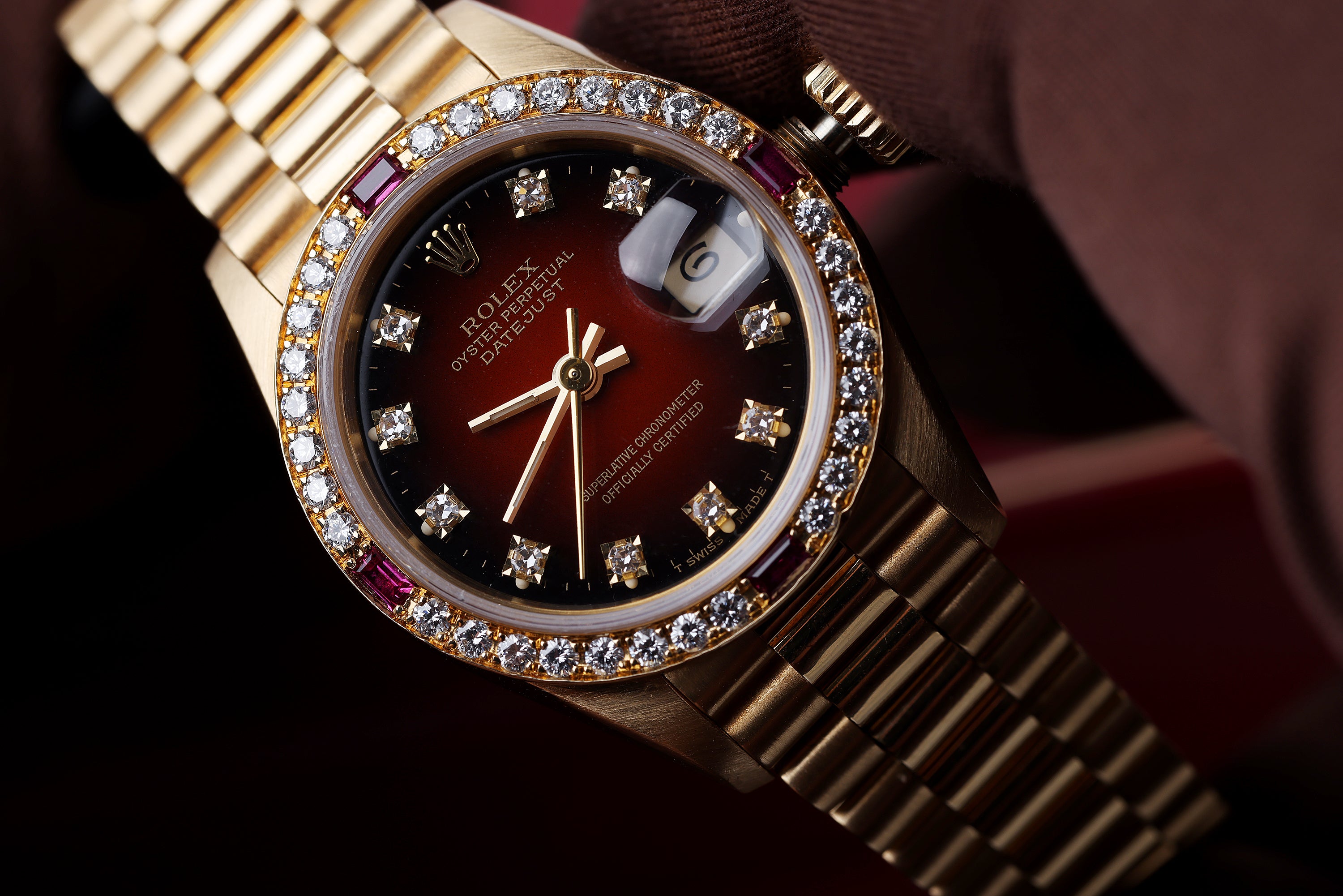 Rolex Lady DateJust 26 | REF. 69068 | Red Vignette Diamond Dial | Diamond & Ruby Bezel | 18k Yellow Gold | 1990