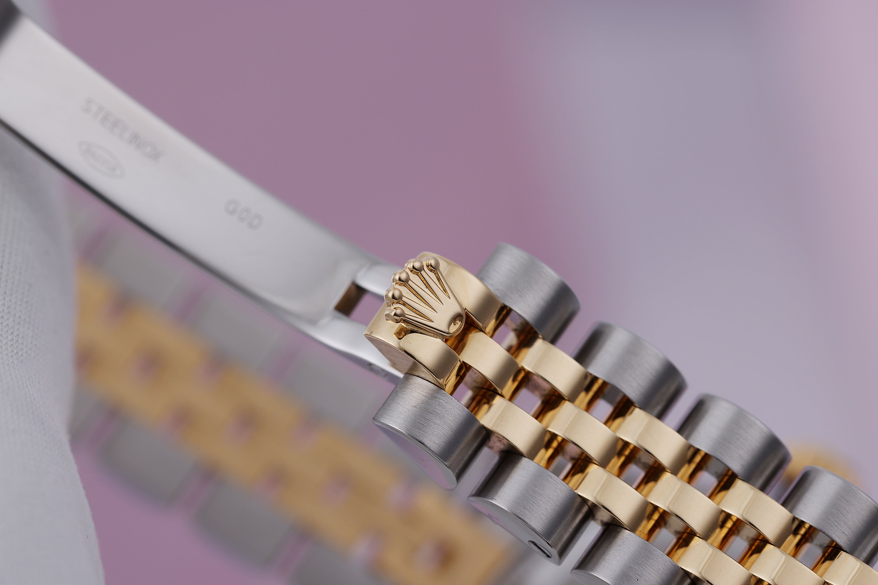 Rolex Lady DateJust | REF. 179383 | Emerald & Mother of Pearl Dial | Diamond Bezel | 26mm | Steel & 18k Yellow Gold | Box & Papers | 2018