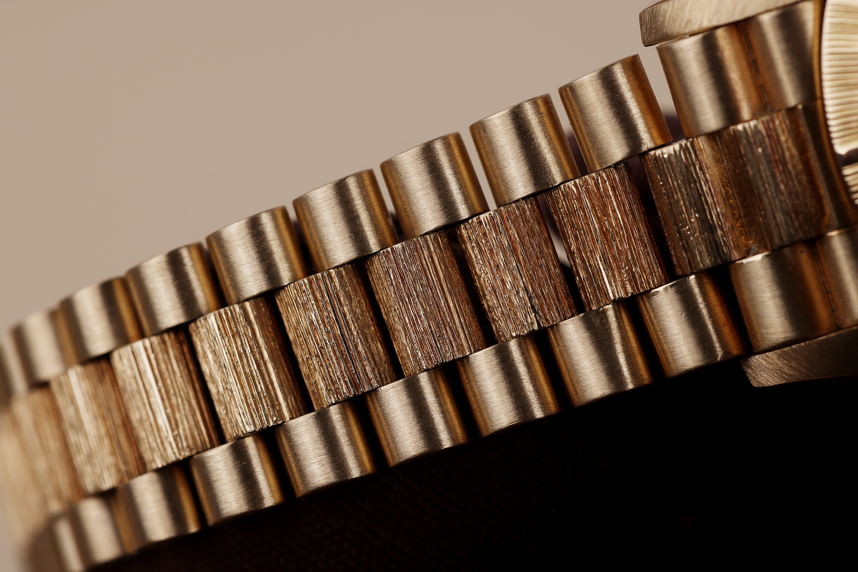 Rolex Lady DateJust | Bark Finish | REF. 69278 | Gold Dial | 18k Yellow Gold | 1989