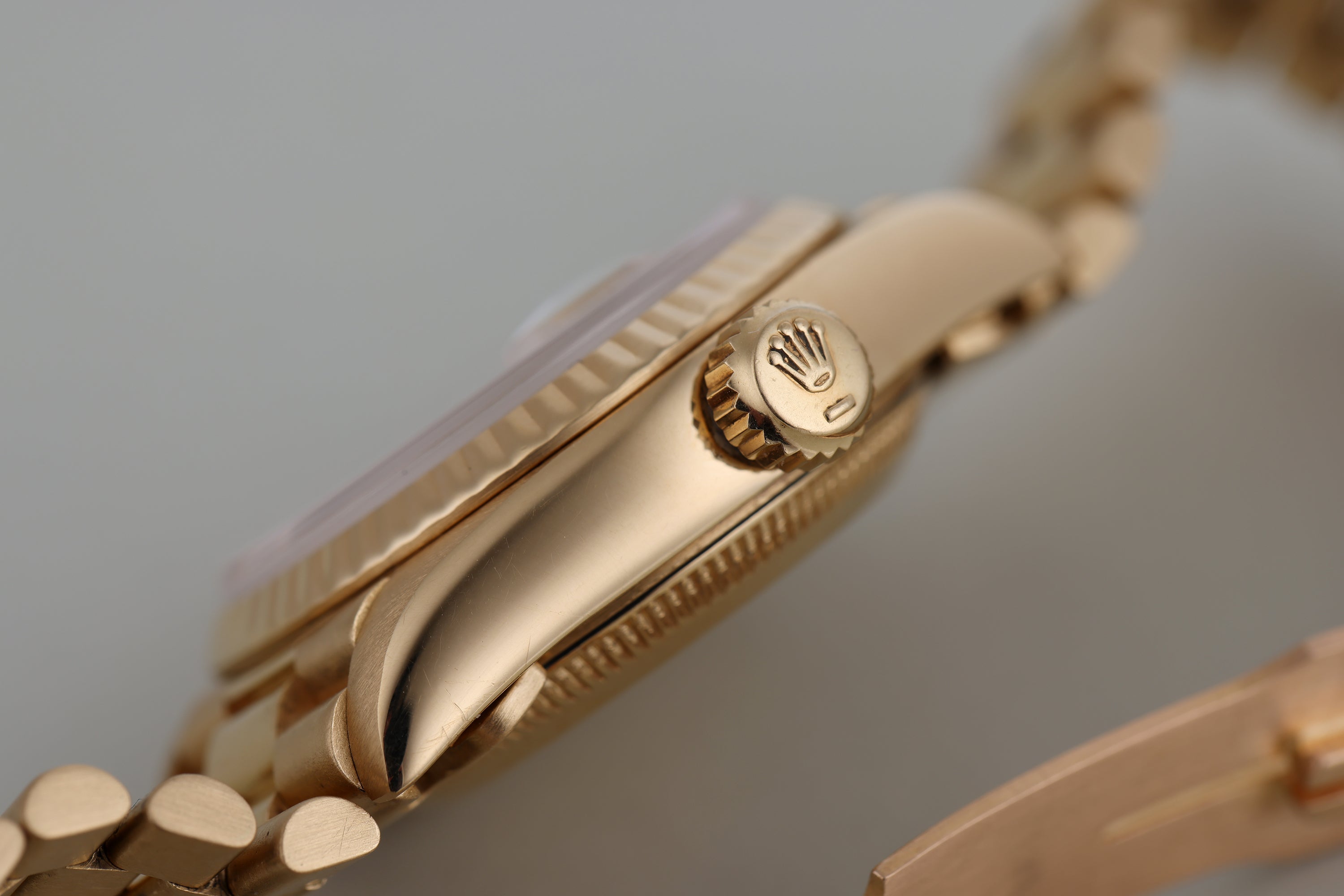 Rolex Lady DateJust | REF. 69178 | Gold Dial | 18k Yellow Gold | 1989