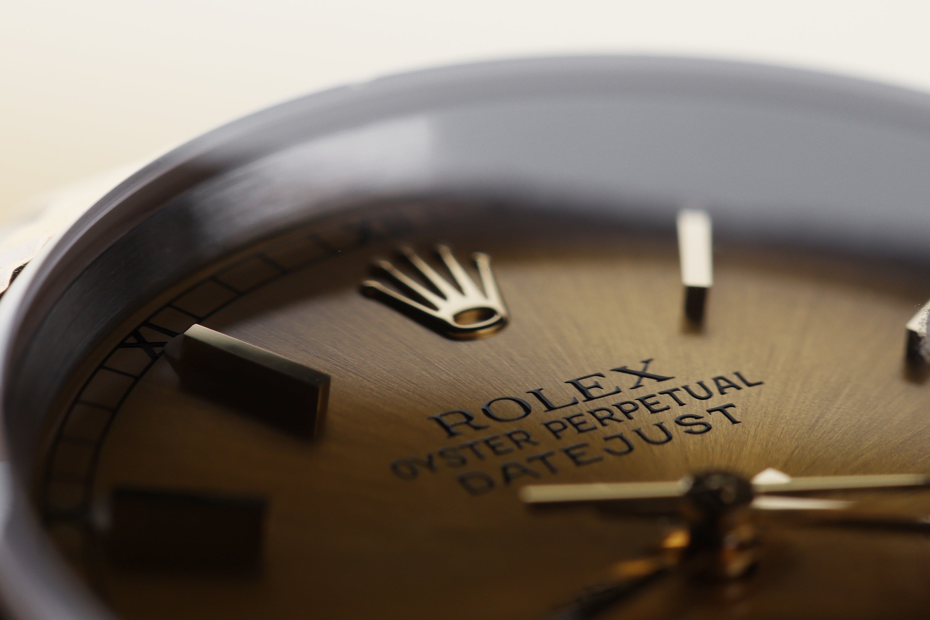 Rolex DateJust 36 | REF. 16233 | Stainless Steel & 18k Yellow Gold | Gold Dial | 1991