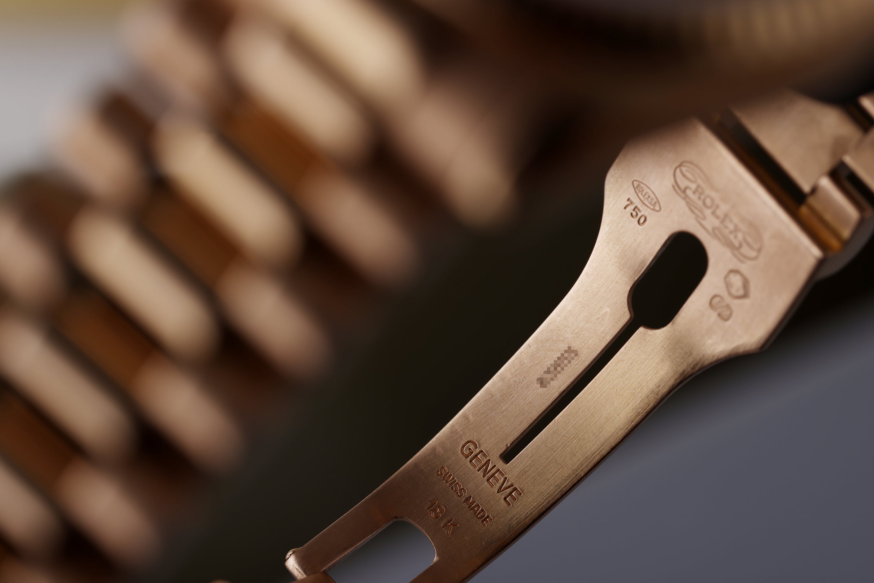 Rolex Day-Date | REF. 118235 | Black Mother of Pearl Dial | 18k Rose Gold | 2000-2001