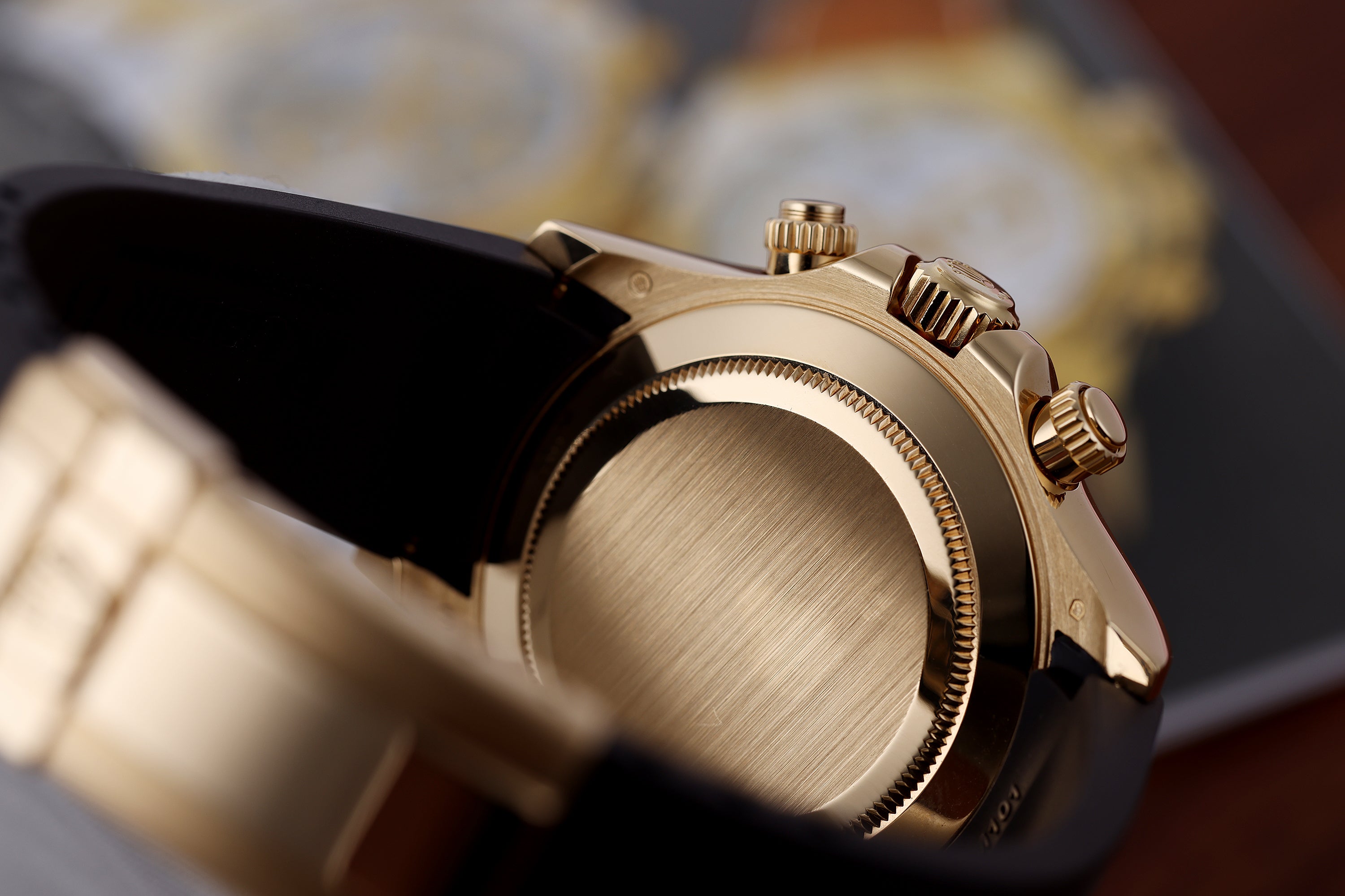 Rolex Daytona | REF. 116518 | Tahitian Black Mother of Pearl Dial | 18k Yellow Gold | Box & Papers | 2009
