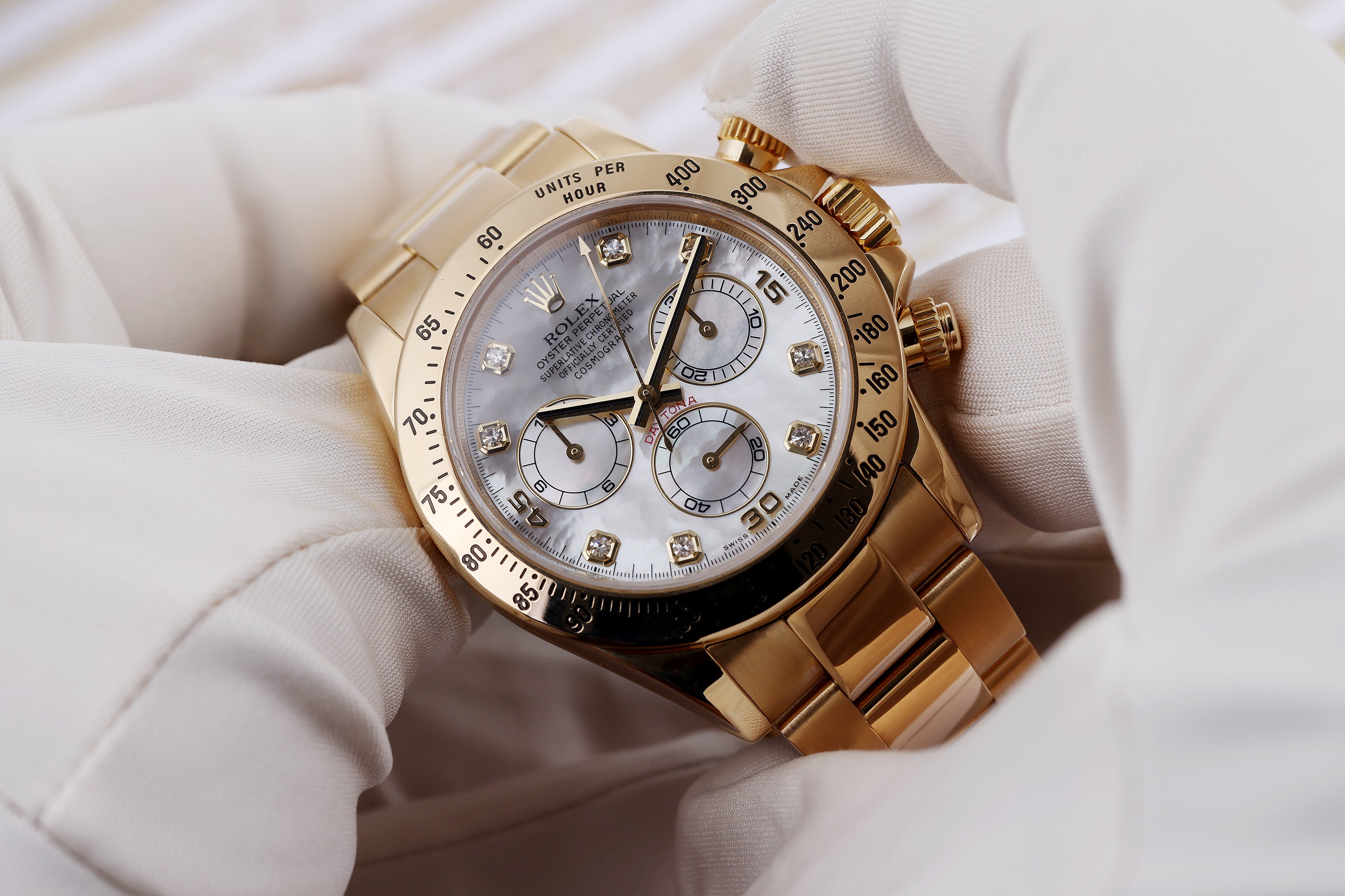 Rolex Daytona | REF. 116528 | White Mother of Pearl Diamond Dial | Box & Papers | 18k Yellow Gold | 2007