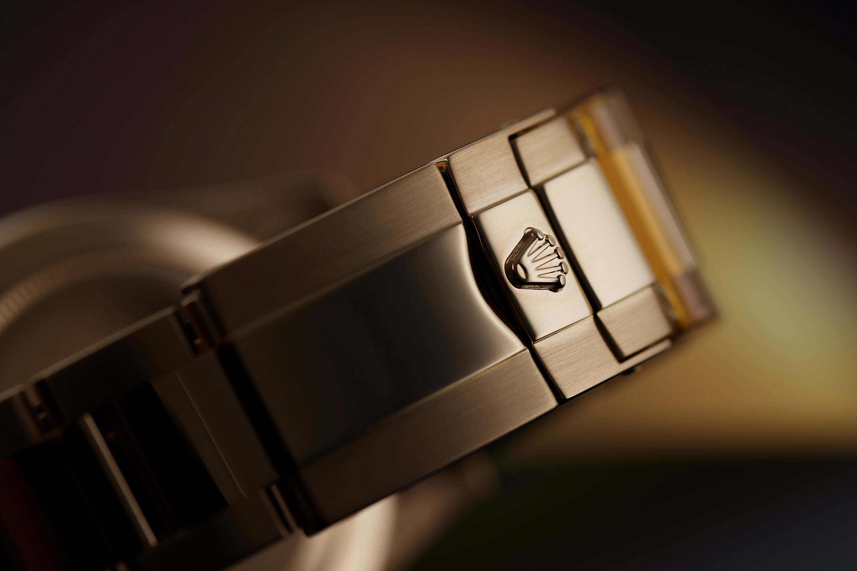 Rolex Daytona | REF. 116528 | White Mother of Pearl Diamond Dial | Box & Papers | 18k Yellow Gold | 2007