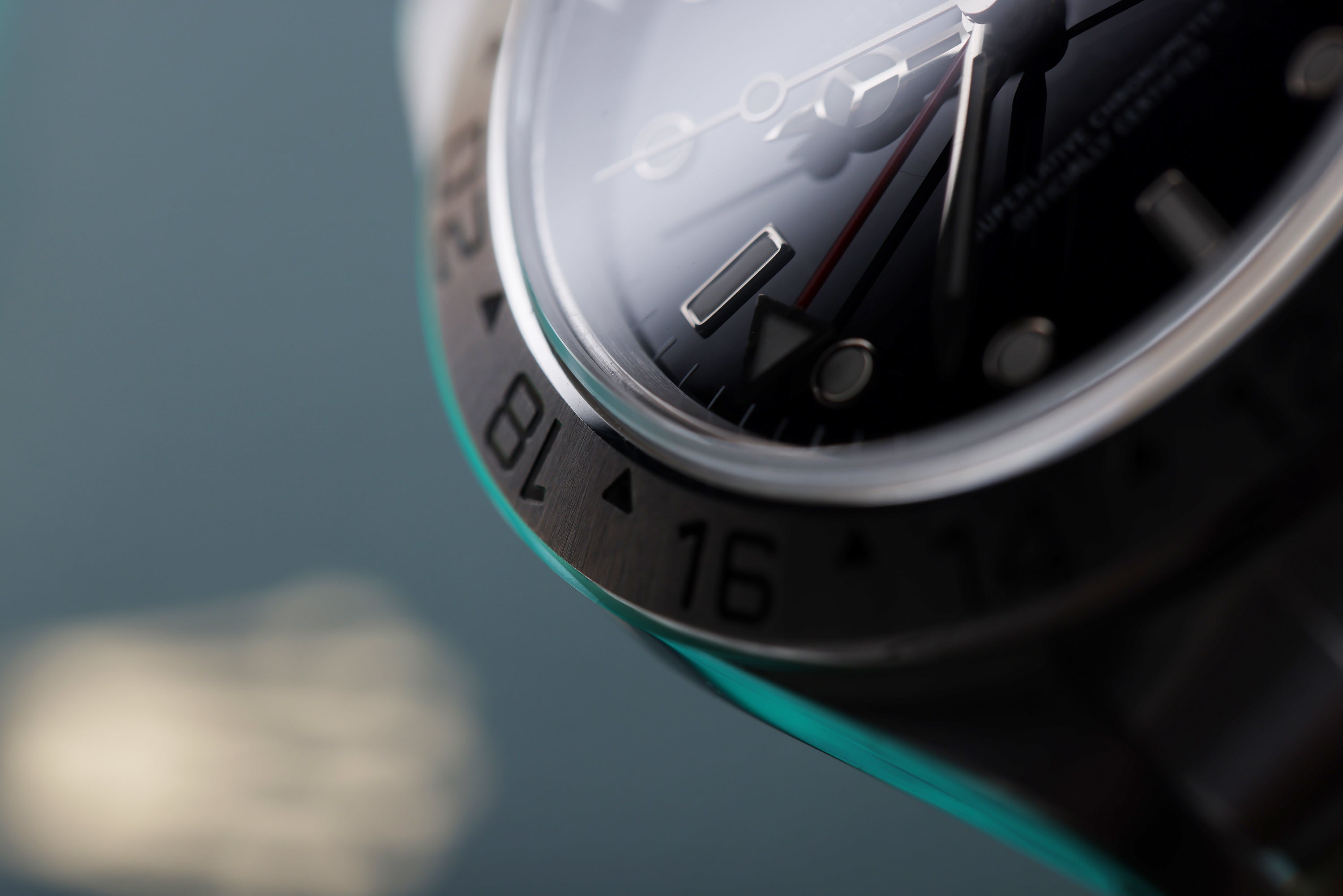 Rolex Explorer II | REF. 16570 | Black Dial | Stainless Steel | 1994 | Box & Papers