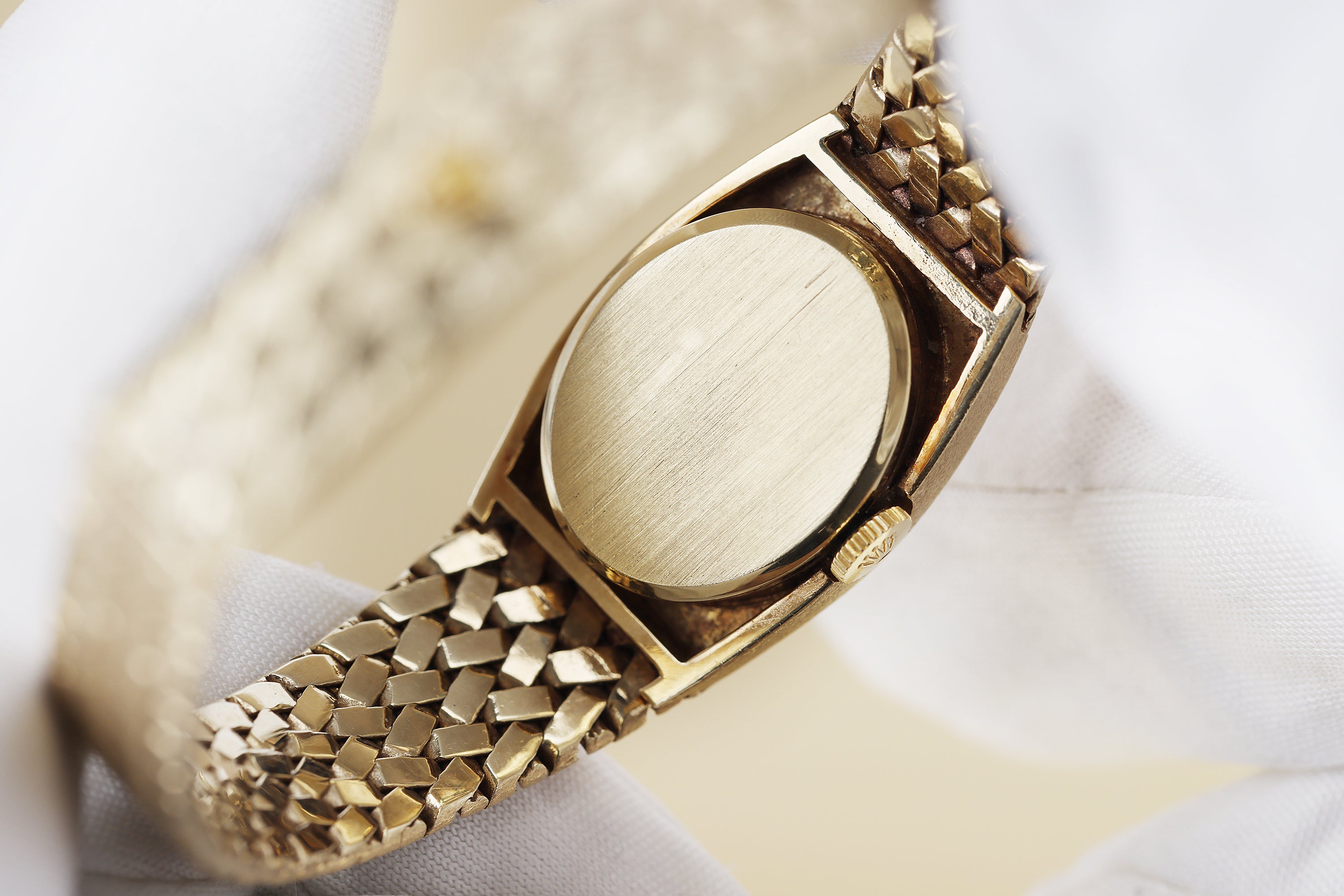 Rolex Ladies Vintage Watch | Gold Dial | Engraved Dial | 17.5mm | 14k Yellow Gold | 1963