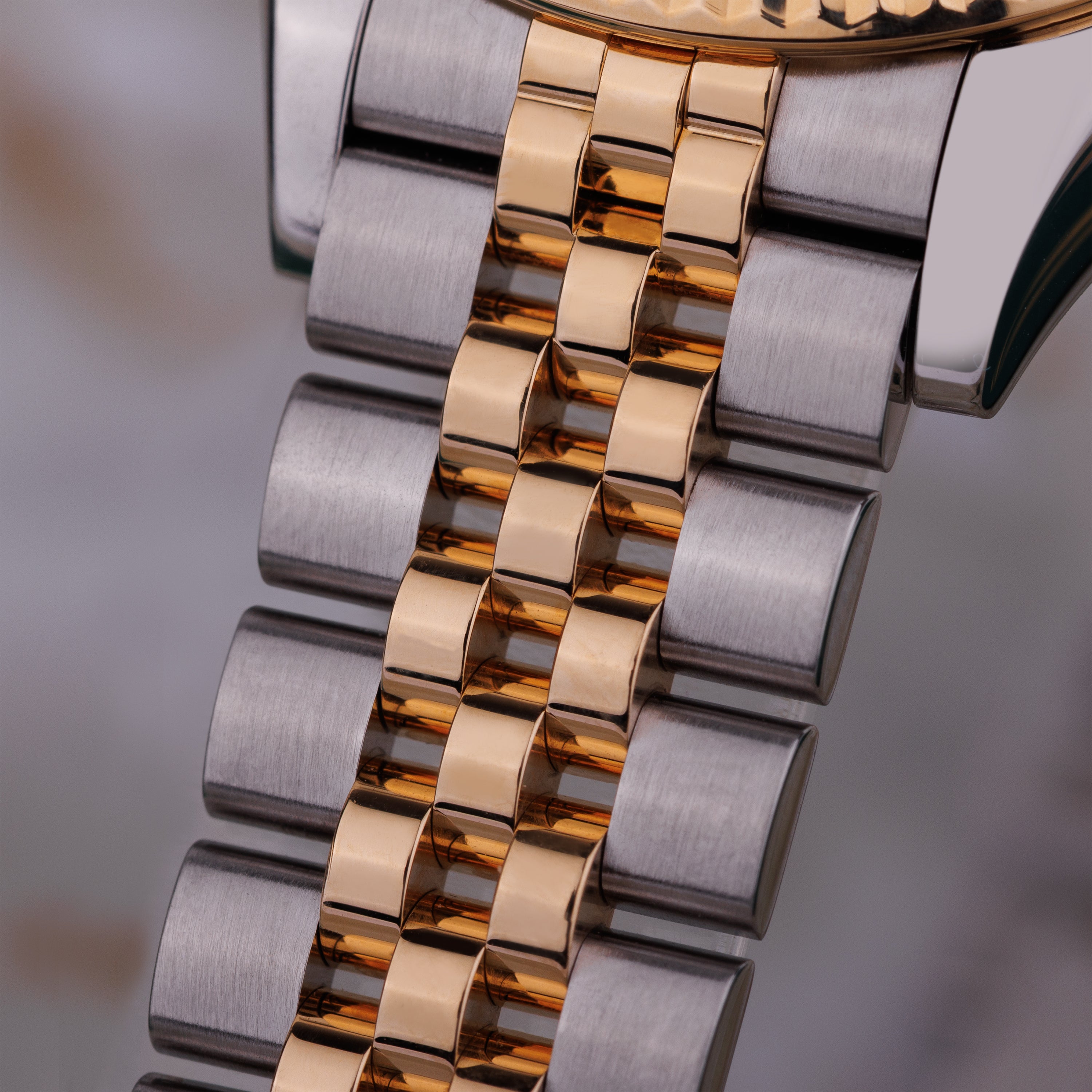 Rolex Lady DateJust 28mm | REF. 279173 | Silver Dial | 28mm | Stainless Steel & 18k Yellow Gold | Box & Papers | 2018