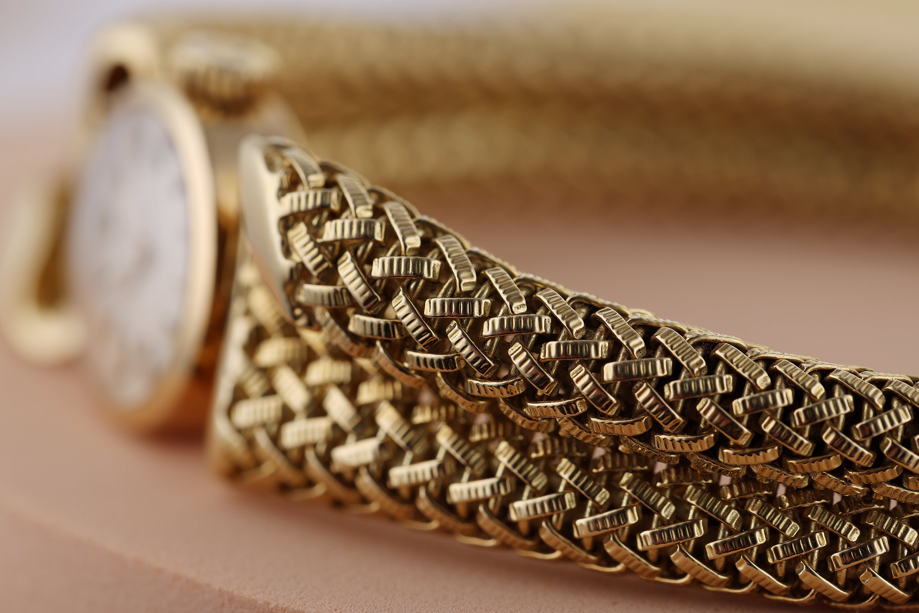 Rolex Orchid | REF. 9524 | Manual Wind | 16mm | 18k Yellow Gold | 1960