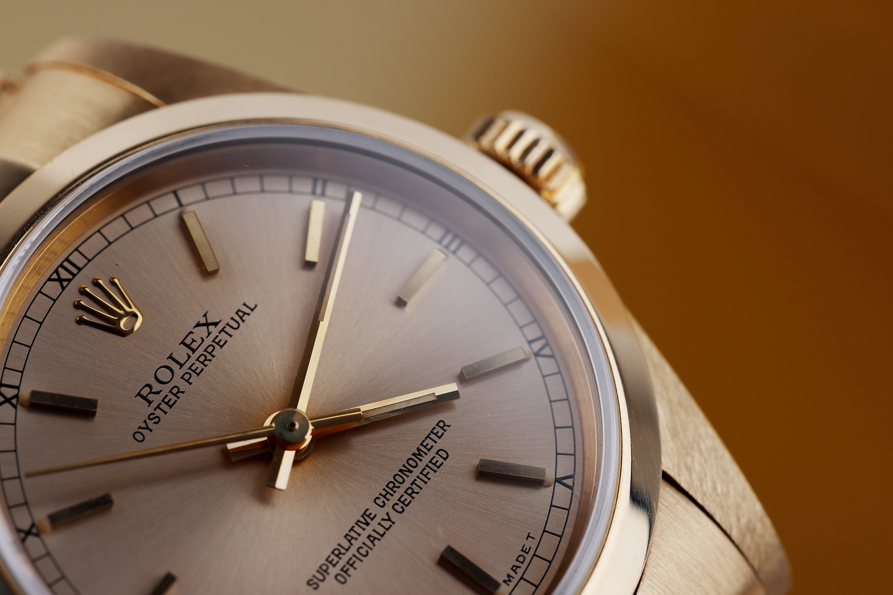 Rolex Oyster Perpetual 31 | REF. 67488 | Champagne Dial | 18k Yellow Gold | 1990