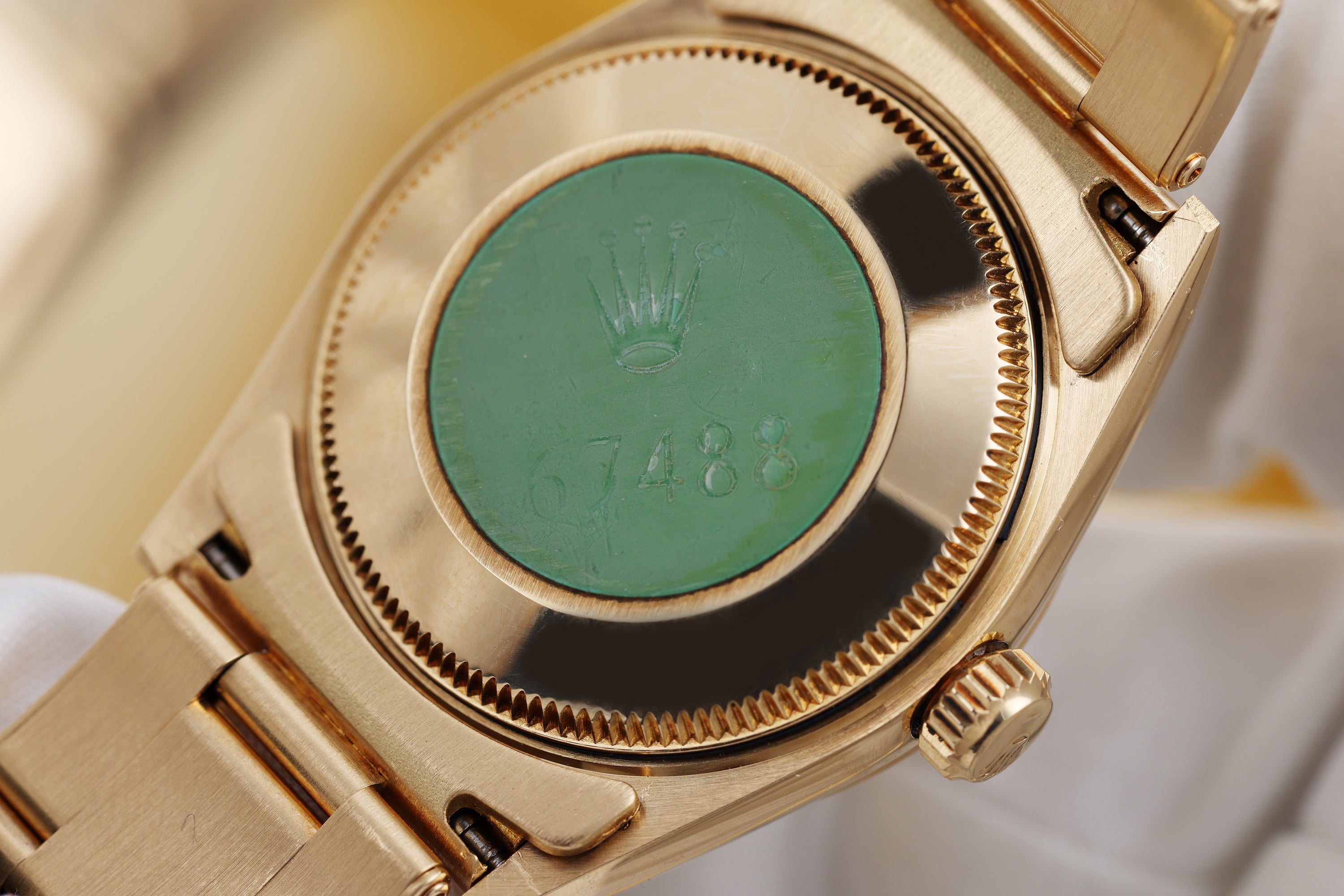 Rolex Oyster Perpetual 31 | REF. 67488 | Champagne Dial | 18k Yellow Gold | 1990