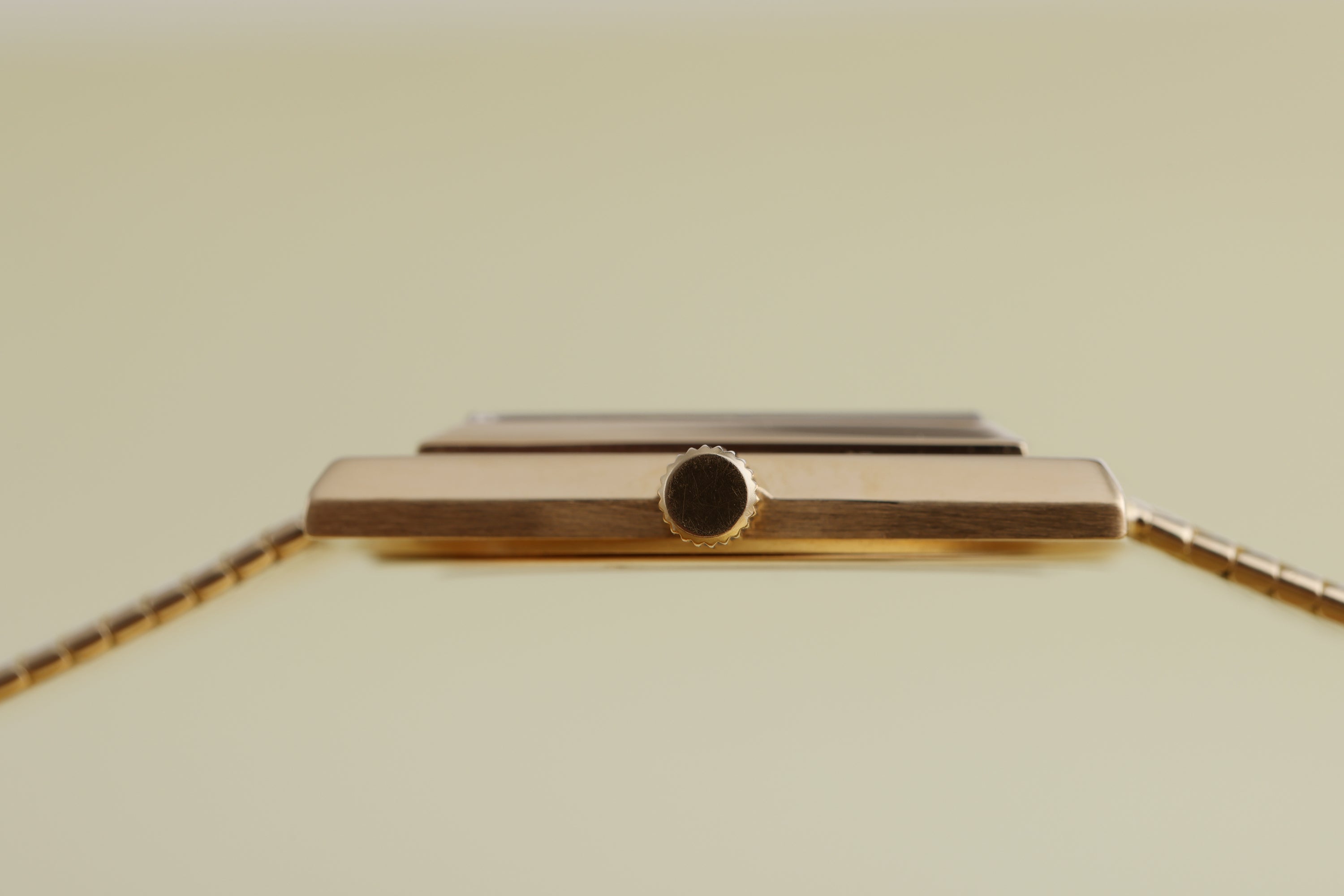 Rolex Vintage Square Shape | REF. 9595 | Manual Wind | 26mm | 18k Yellow Gold | 1960