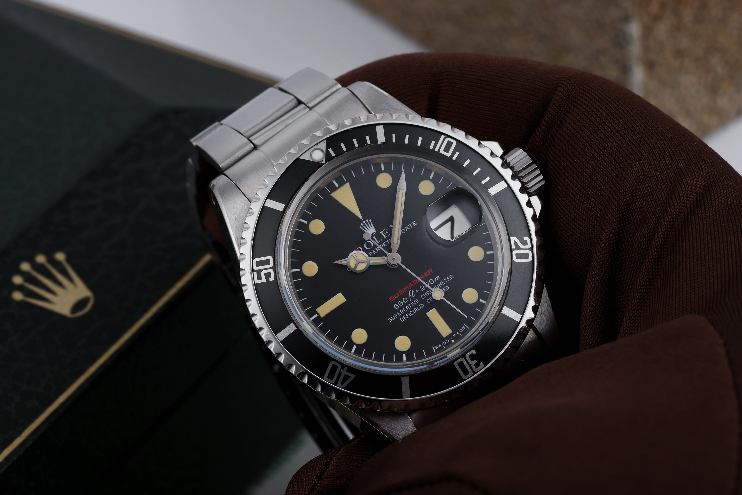 Rolex Submariner | REF. 1680 | Stainless Steel | 40mm | 1975 | Box & Papers - Complete Set