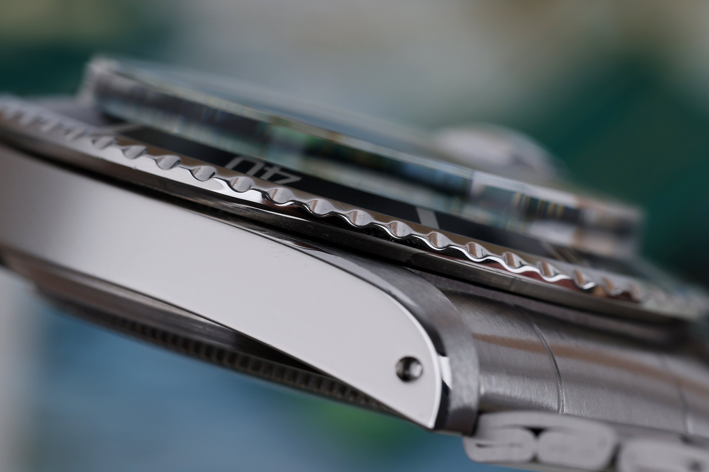 Rolex Submariner | REF. 1680 | Stainless Steel | 40mm | 1975 | Box & Papers - Complete Set