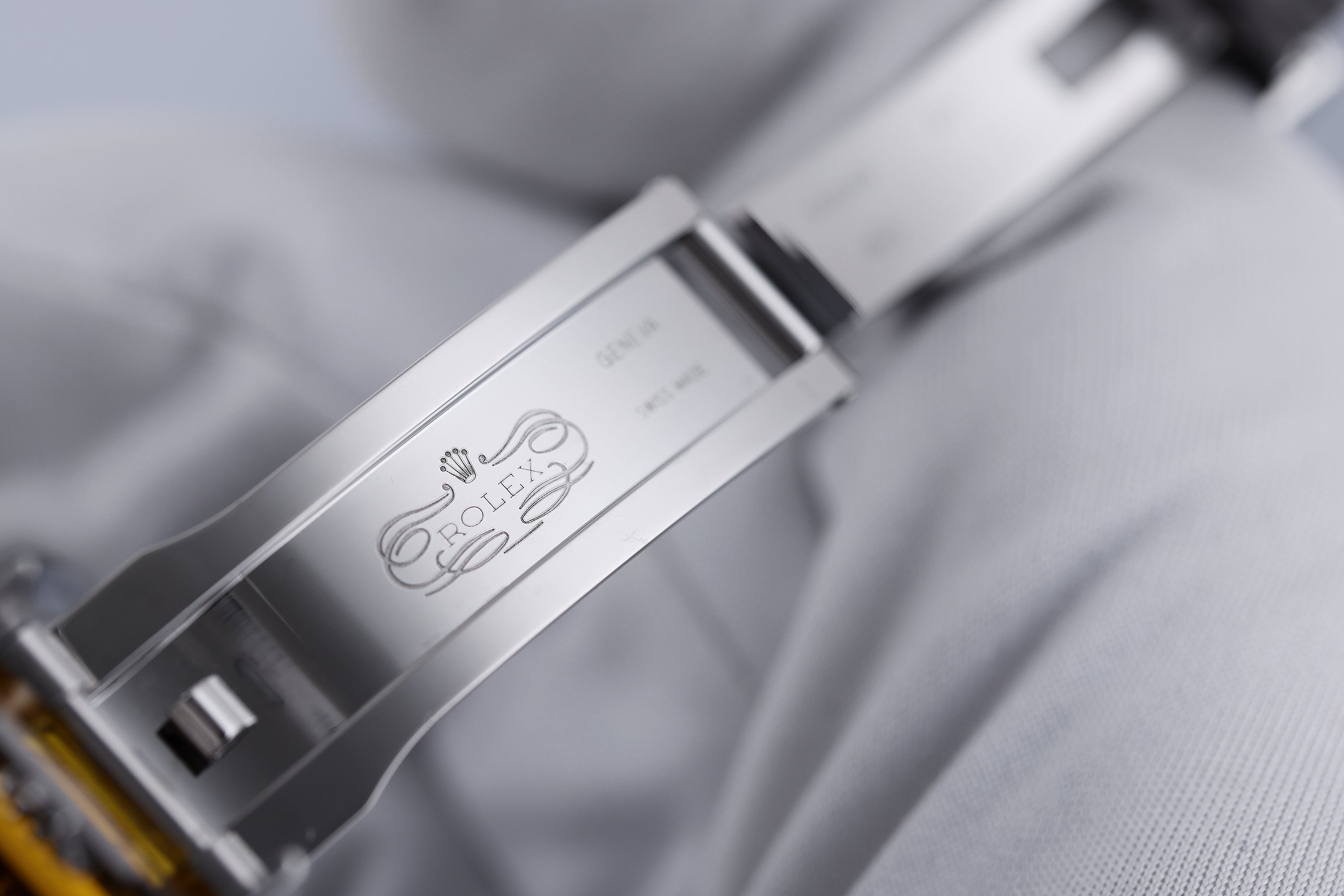 Rolex Yacht-Master 37 | REF. 268622 | Stainless Steel & Platinum | Rhoidum Dial | Box & Papers | 2022