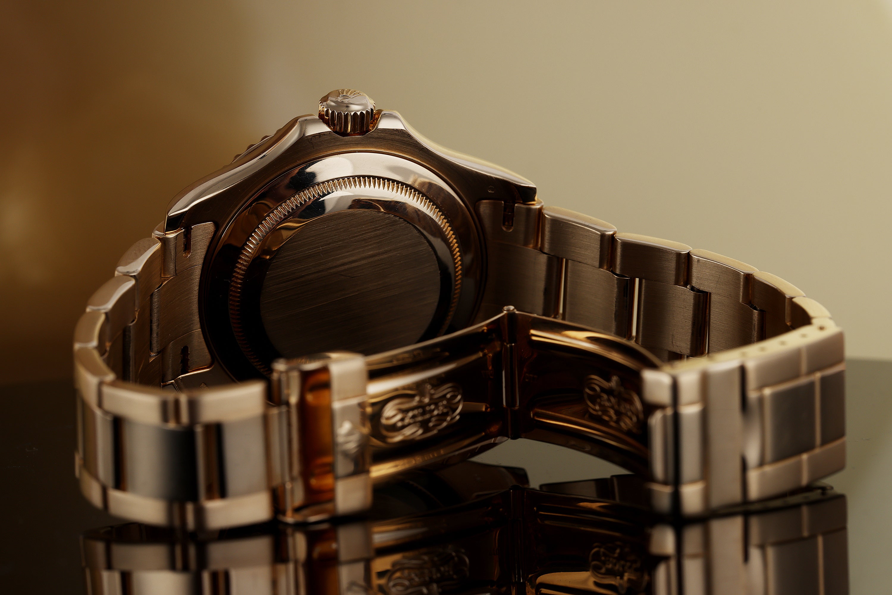 Rolex Yacht-Master | REF. 16628 | Mother of Pearl & Ruby Dial | 18k Yellow Gold | 40mm | 2002