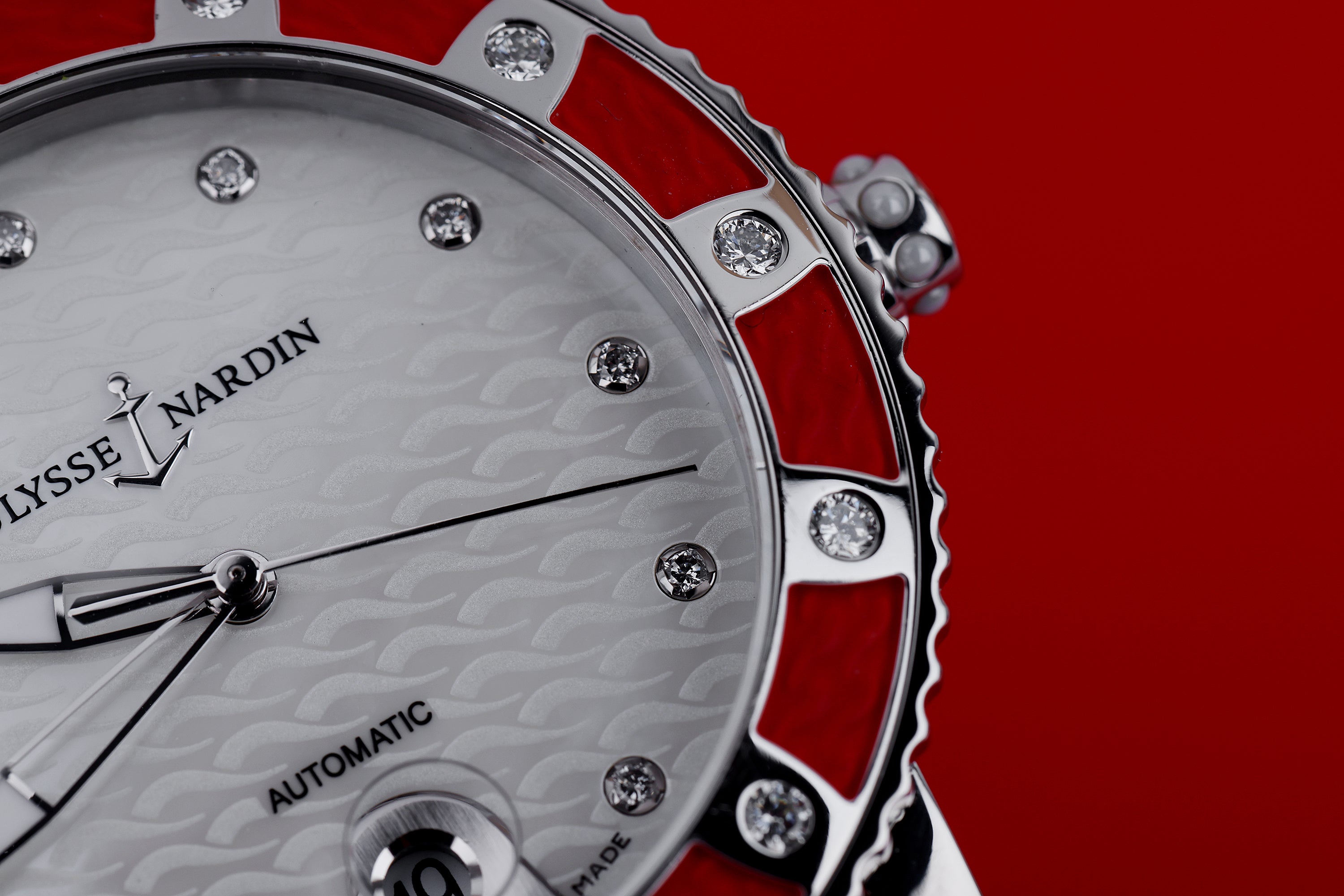 Ulysse Nardin Diver | REF. 8103-101 | White Mother of Pearl Dial | Red Rubber & Diamond Bezel | Stainless Steel | 40.5mm | 2010s