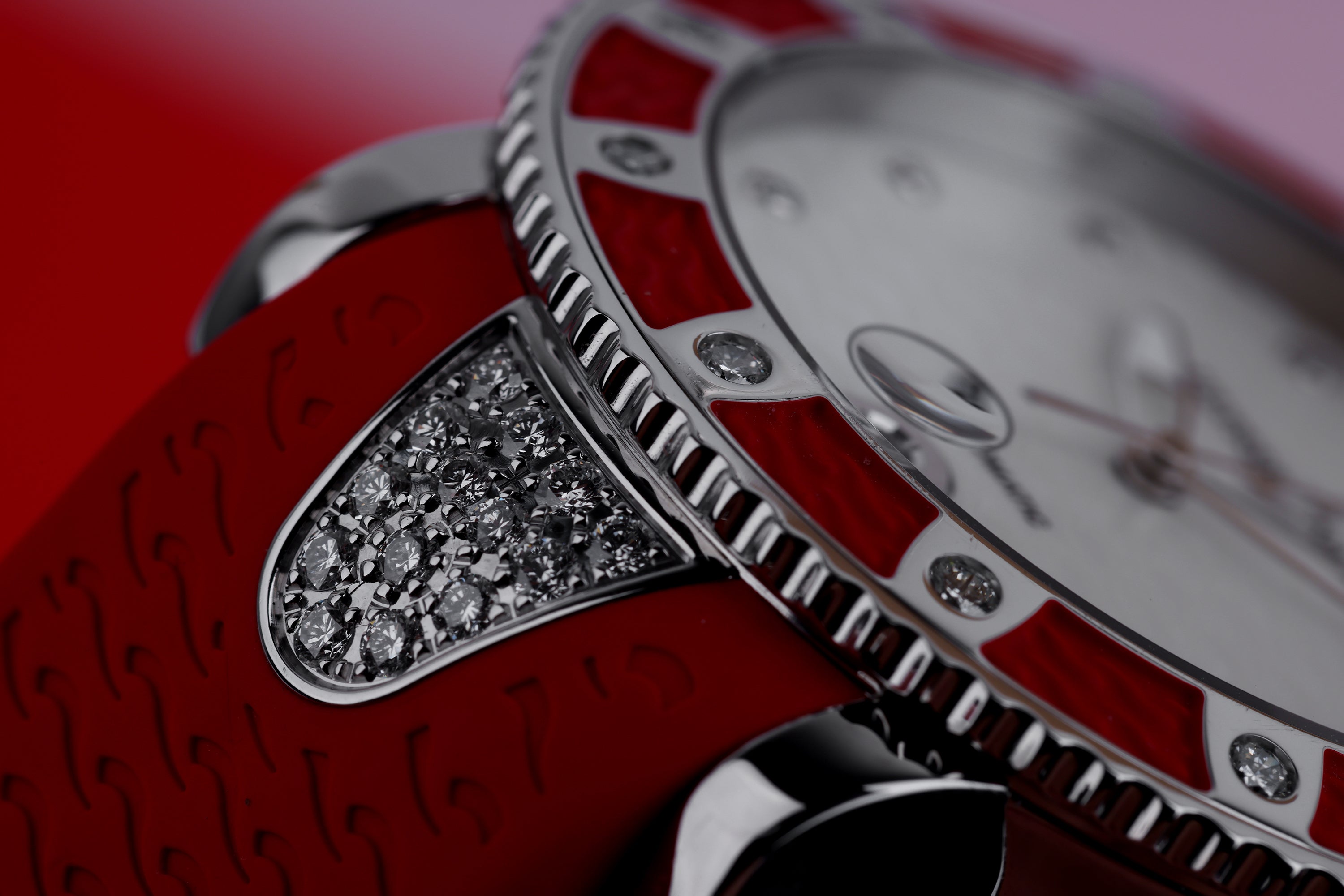 Ulysse Nardin Diver | REF. 8103-101 | White Mother of Pearl Dial | Red Rubber & Diamond Bezel | Stainless Steel | 40.5mm | 2010s