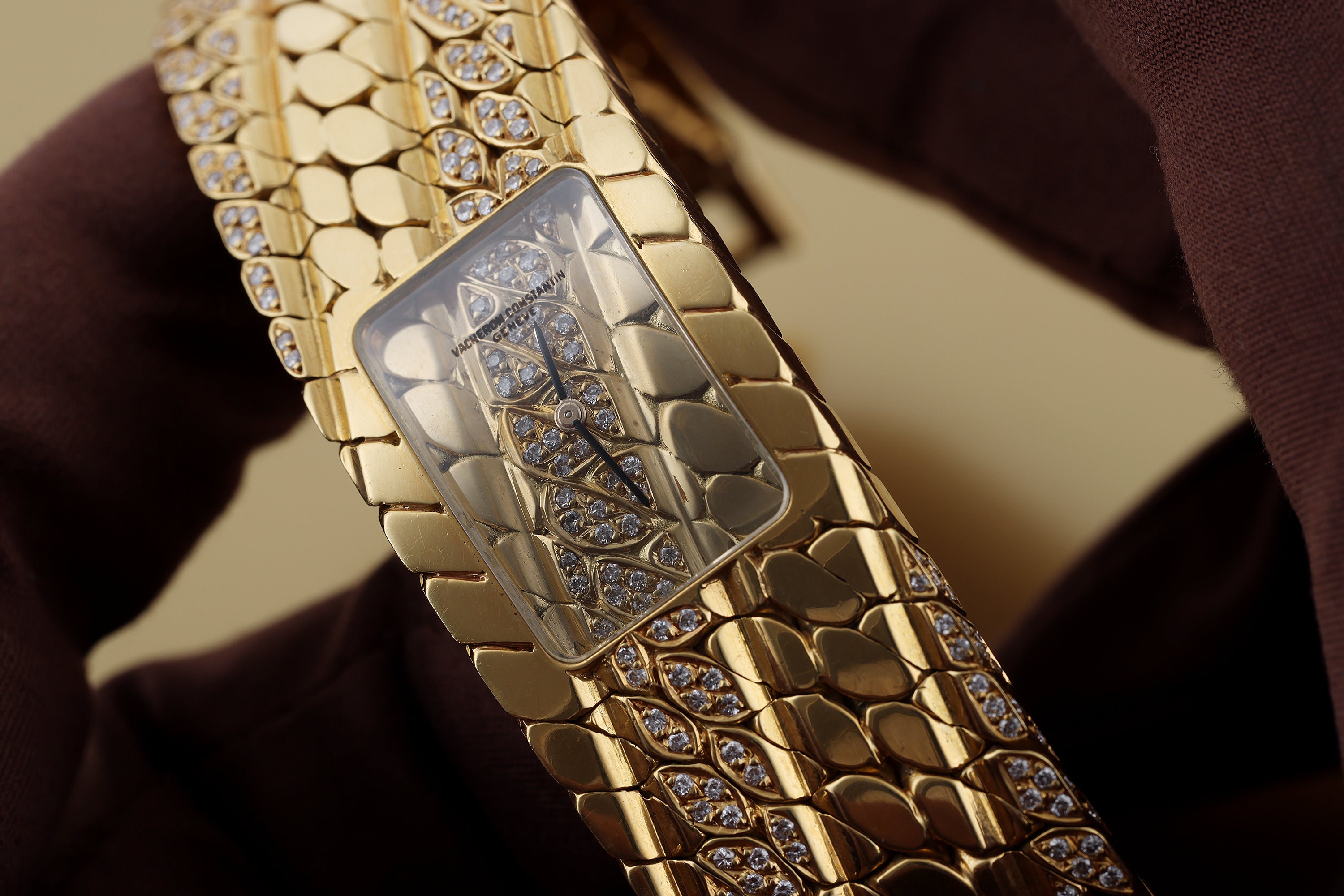 Vacheron Constantin 1990's Wristwatch | Pavé Diamond & Scale Textured | 18k Yellow Gold | 22mm | Quartz | Box