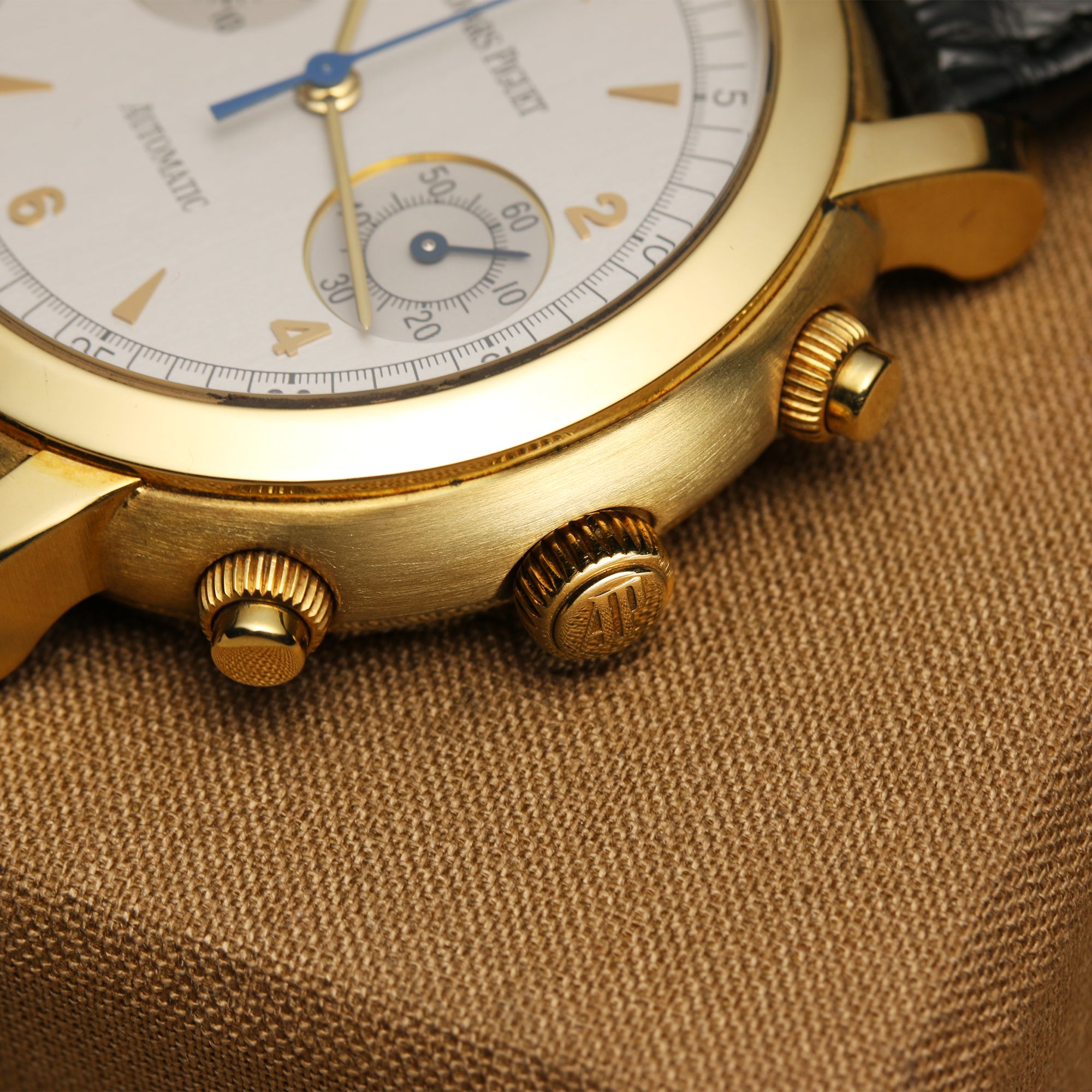 Audemars Piguet 18K Yellow gold Chronograph Second Hand Watch Collectors 4