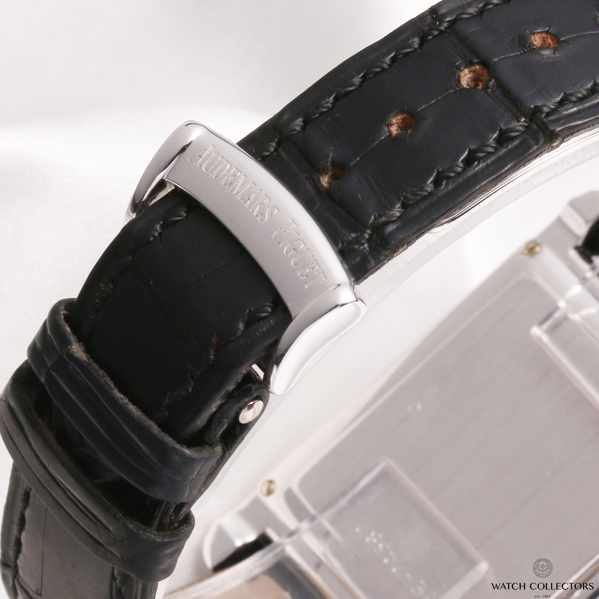 Audemars-Piguet-Edward-Piguet-Chronograph-25946BC.ZZ_.D001CR.01-18K-White-Gold-Second-Hand-Watch-Collectors-6