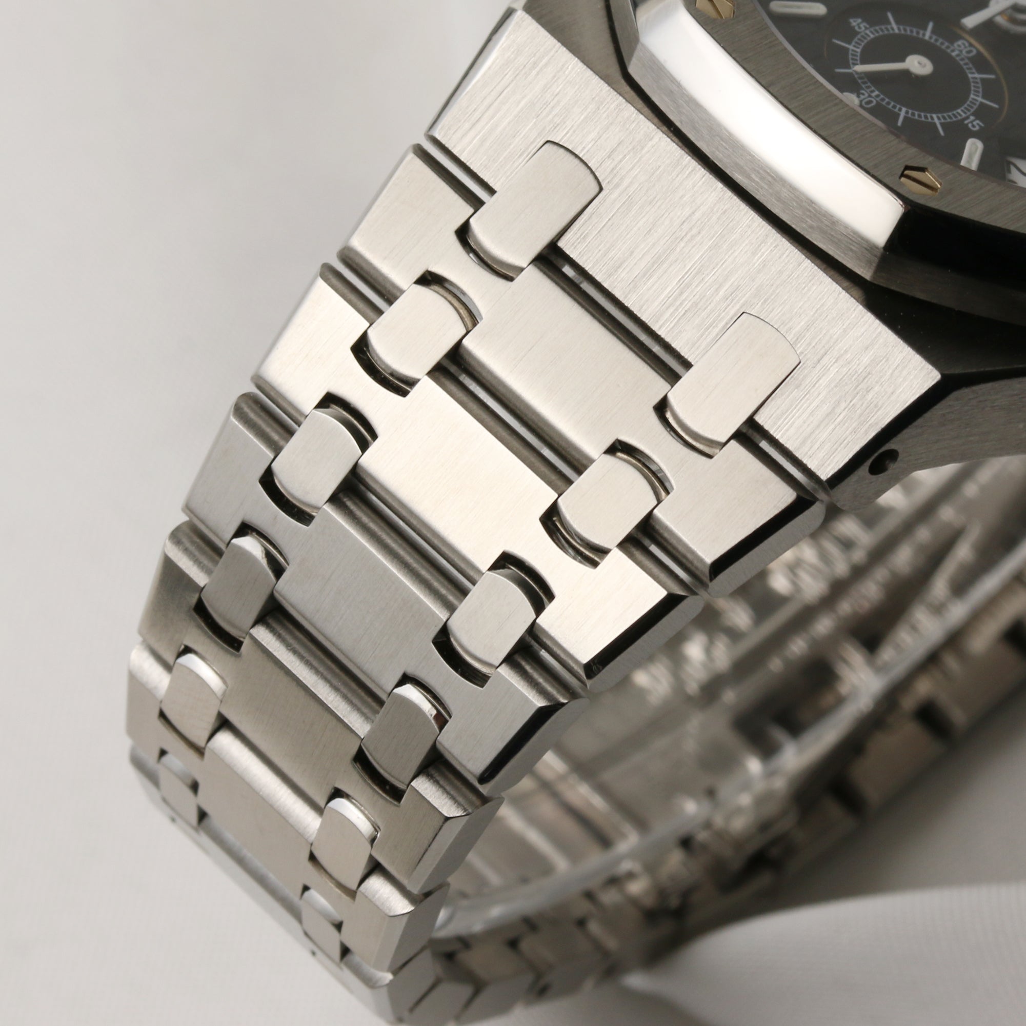 Audemars Piguet Royal Oak Chronograph Stainless Steel Black Dial Second Hand Watch Collectors 9