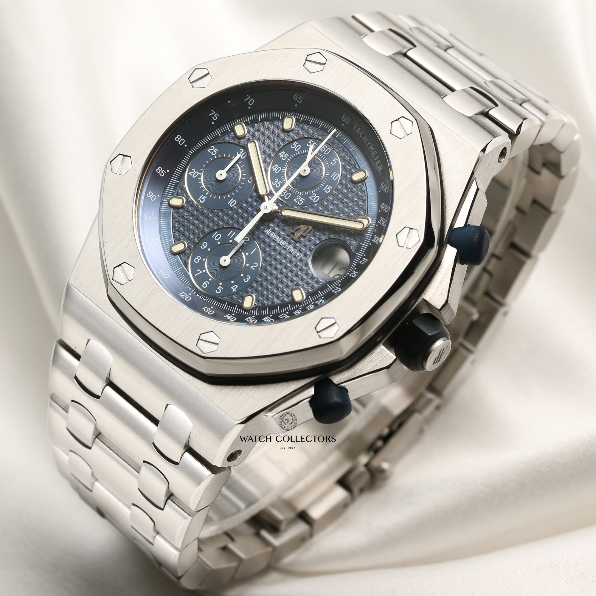 Audemars Piguet Royal Oak Offshore Chronograph Blue Dial Stainless Steel Second Hand Watch Collectors 3