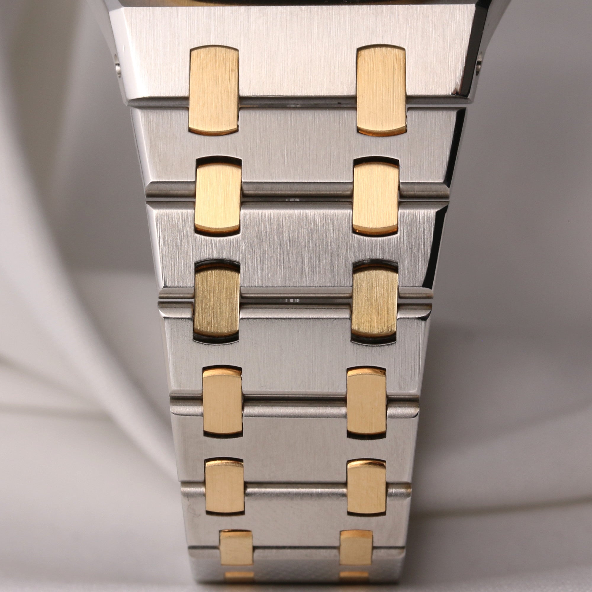 Audemars Piguet Royal Oak Steel & Yellow Gold Second Hand Watch Collectors 3