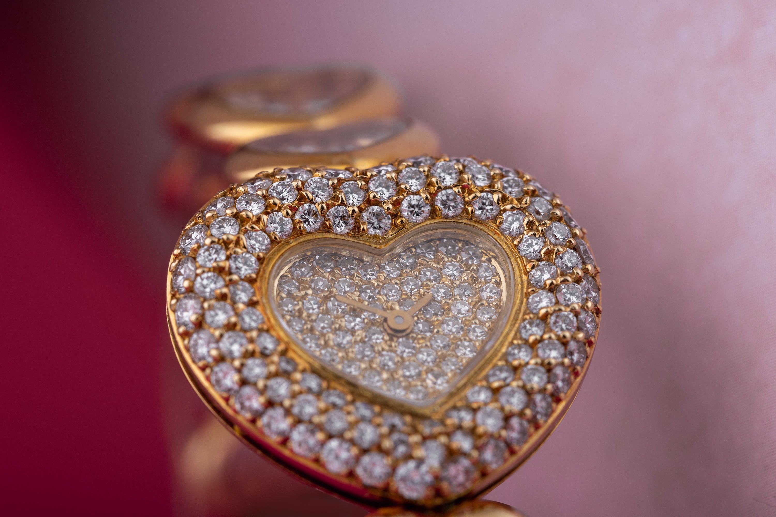 Unworn Rare Chopard Happy Diamonds | REF. 535 1 | Unique Heart Shaped Bracelet with Floating Diamonds, Pave Diamond Dial & Bezel | 18k Yellow Gold
