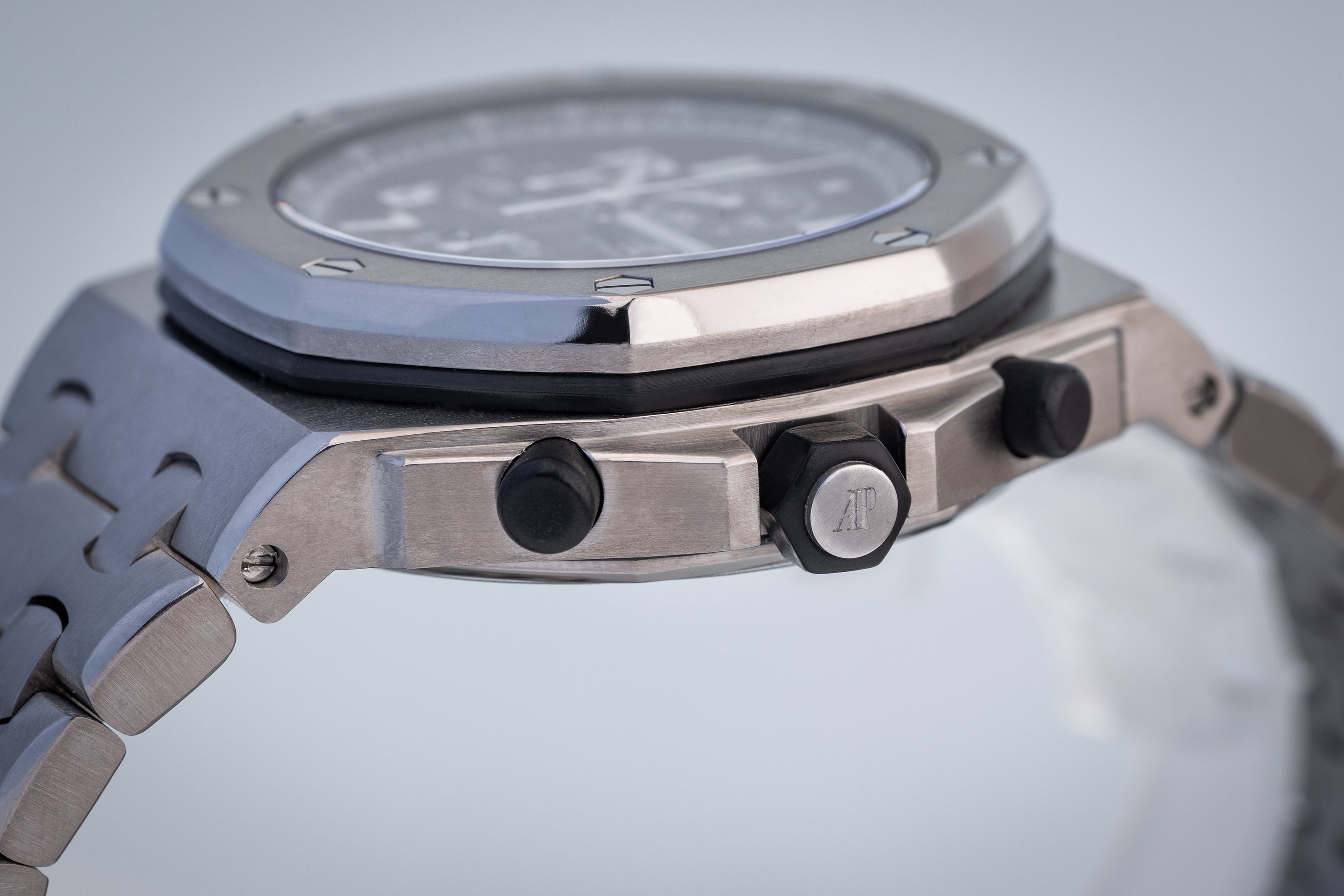 Audemars Piguet Royal Oak Offshore Chronograph | REF. 25721TI.OO.1000TI.06.A | Stainless Steel