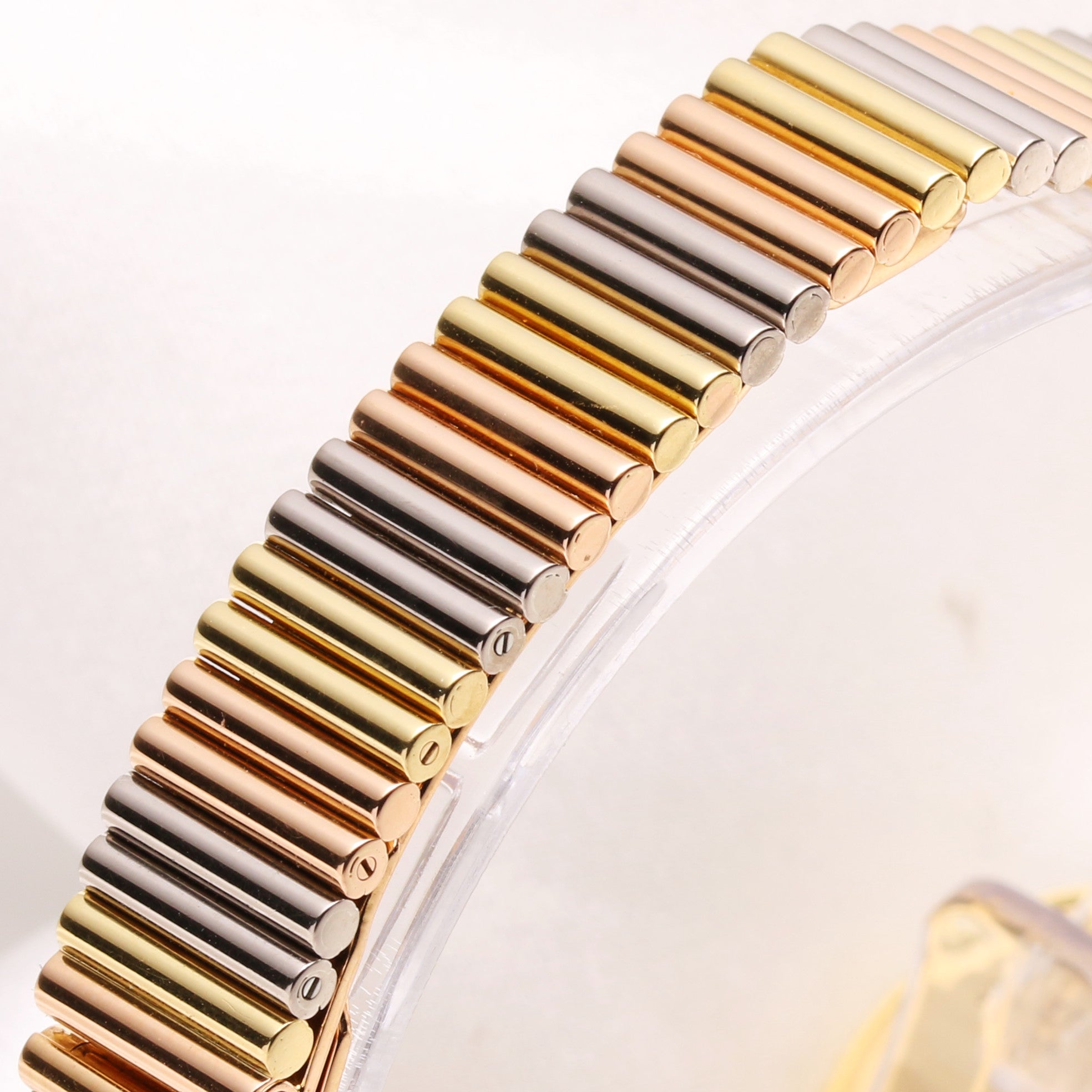 Cartier 18K Yellow Gold MOP Diamond Dial & Bezel Second Hand Watch Collectors (7)