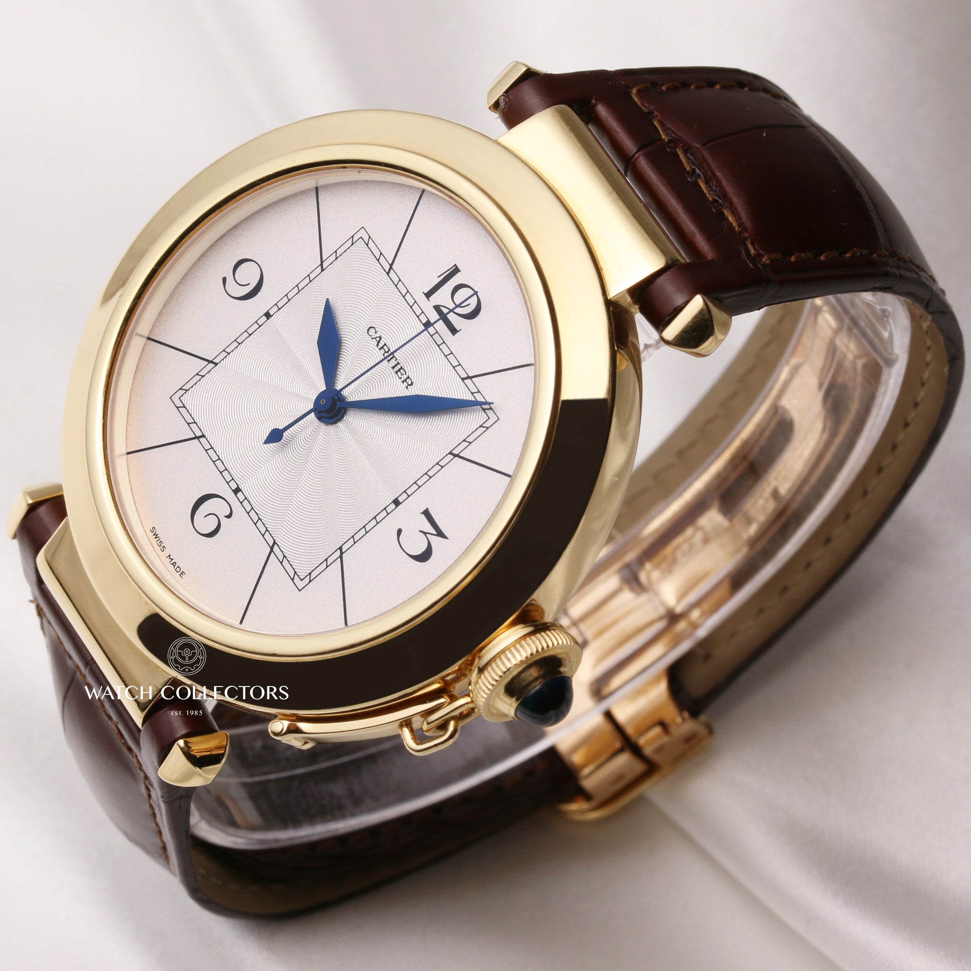 Cartier-Pasha-18K-Yellow-Gold-Second-Hand-Watch-Collectors-3