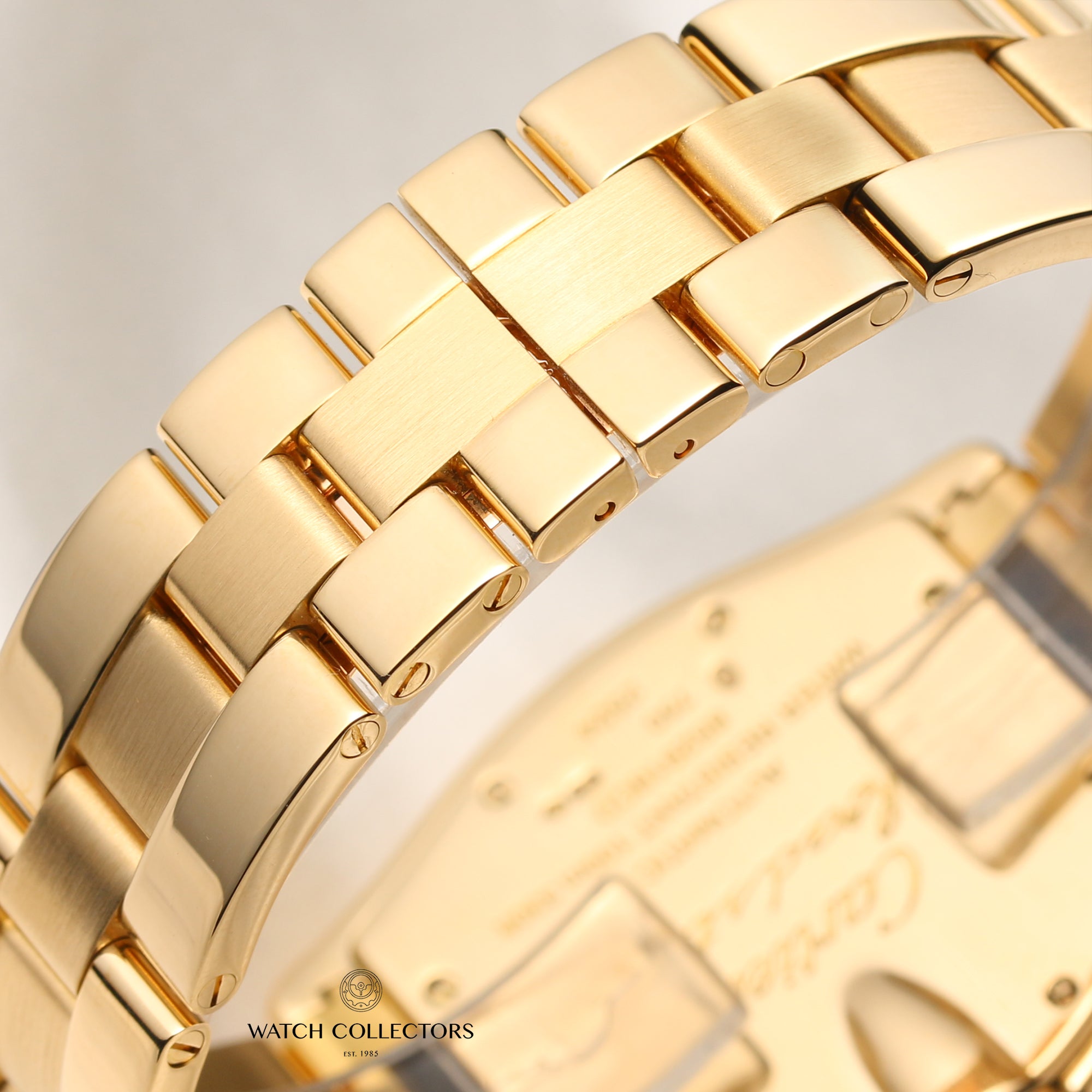Cartier Roadster Automatic 37mm 18K Yellow Gold Second Hand Watch Collectors 9