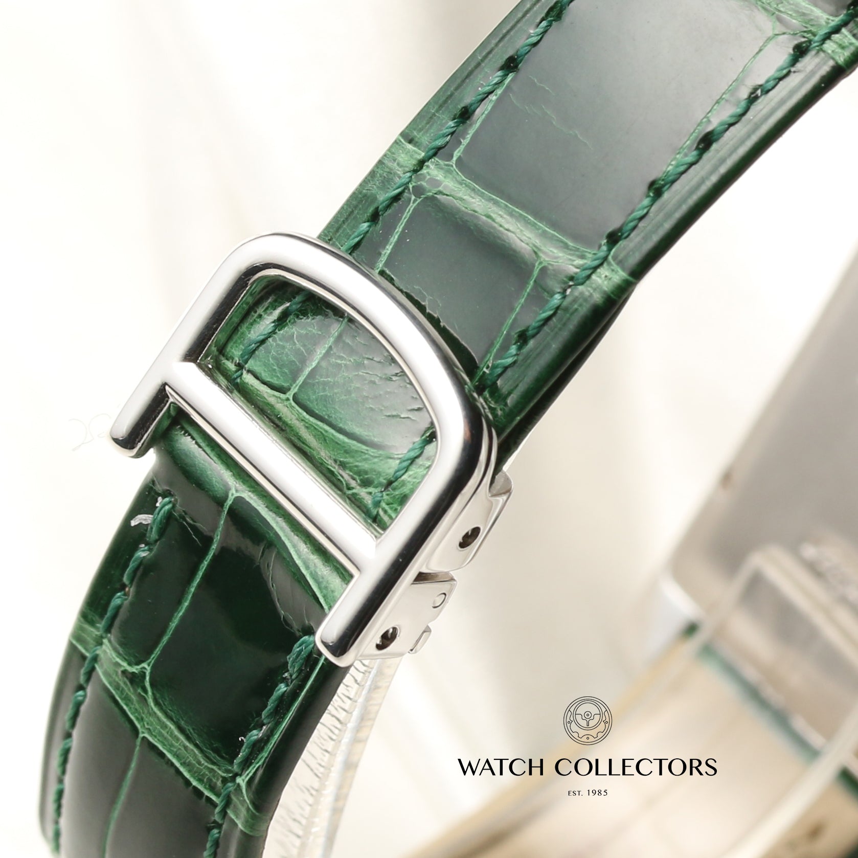 Cartier Tank Americaine 18K White Gold Diamond Bezel Second Hand Watch Collectors 10