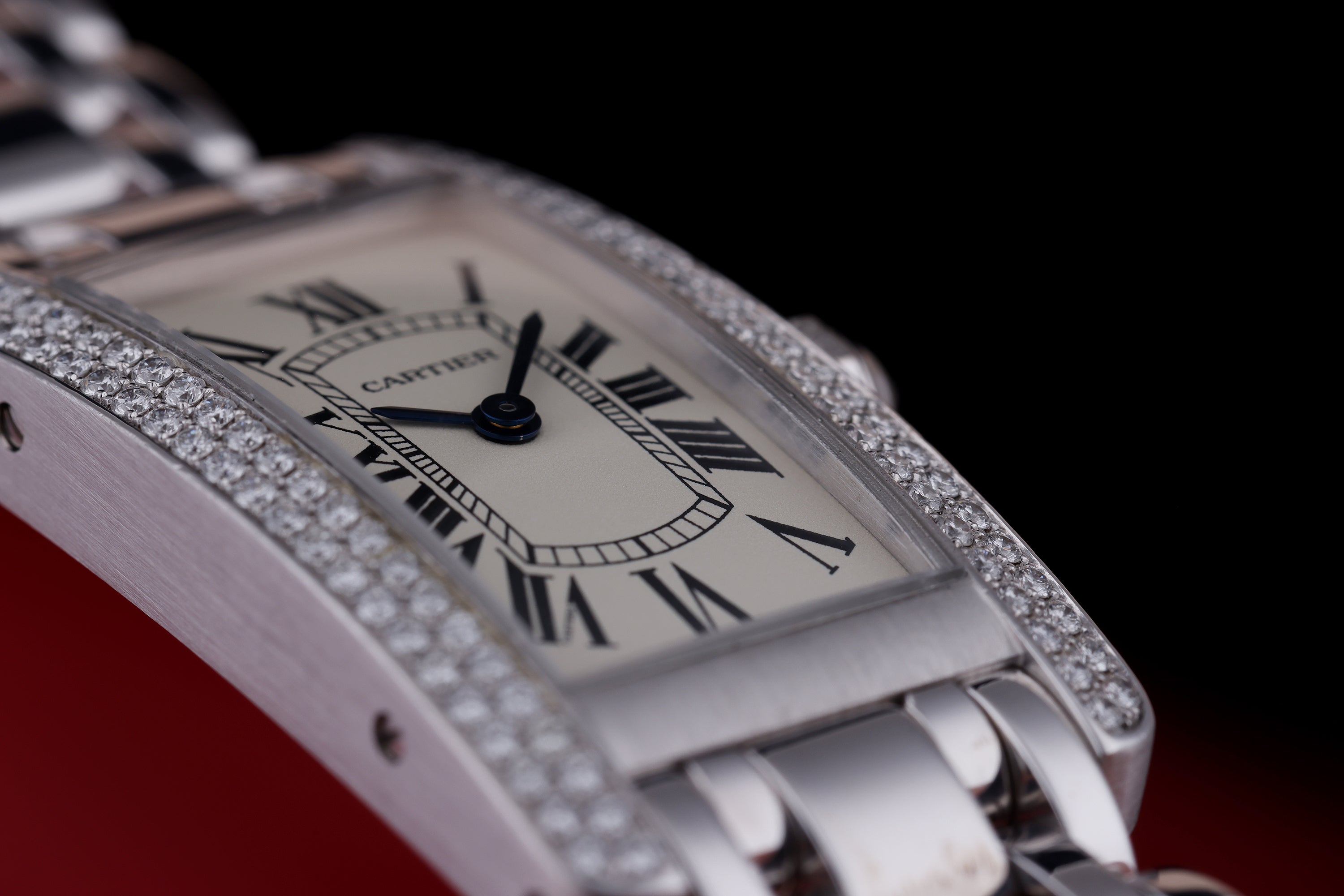Cartier Tank Americaine | REF. 1713 | Diamond Bezel | 19mm | 18k White Gold
